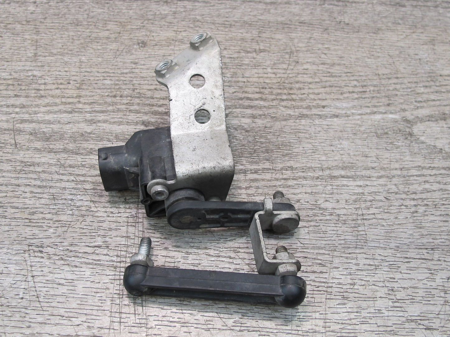 09-16 BMW E89 Z4 Rear Left Suspension Height Level Sensor 6784695 OEM