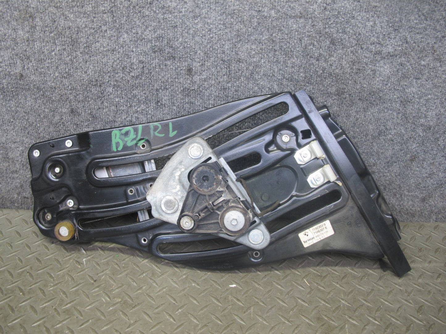 09-16 BMW E89 Z4 Rear Left Quarter Window Regulator w Motor 7198307 OEM