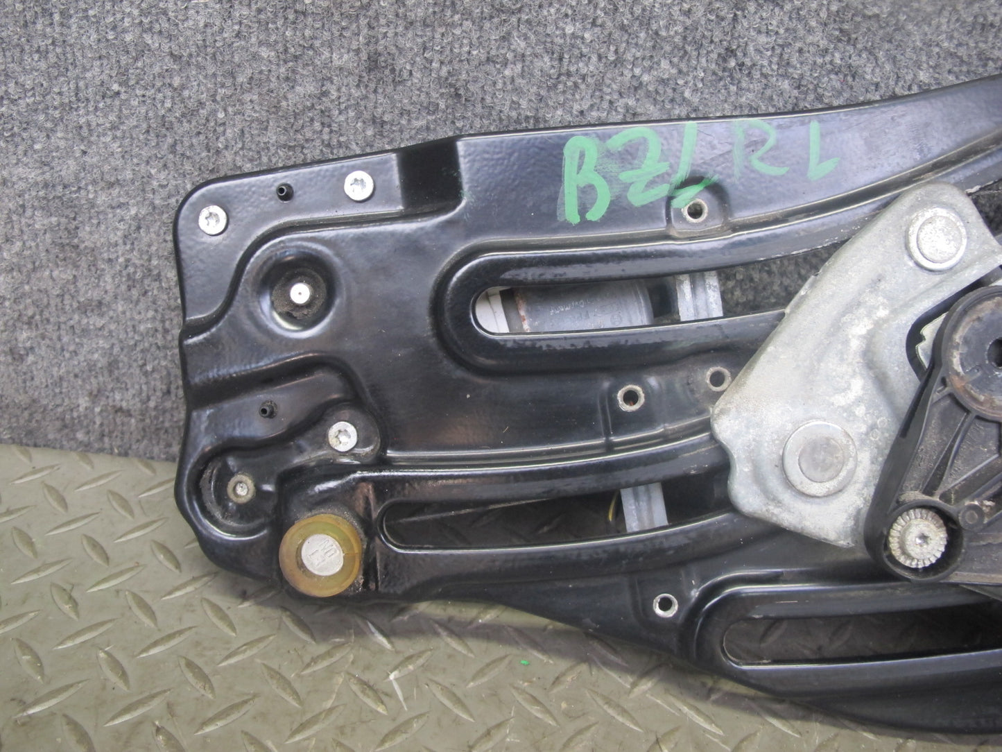 09-16 BMW E89 Z4 Rear Left Quarter Window Regulator w Motor 7198307 OEM