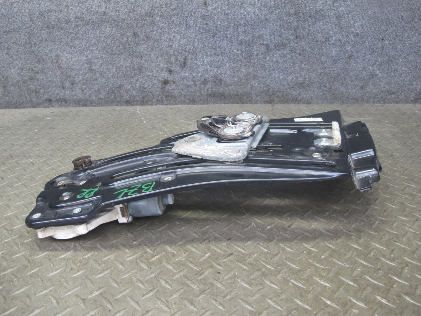 09-16 BMW E89 Z4 Rear Right Quarter Window Regulator w Motor 7198308 OEM