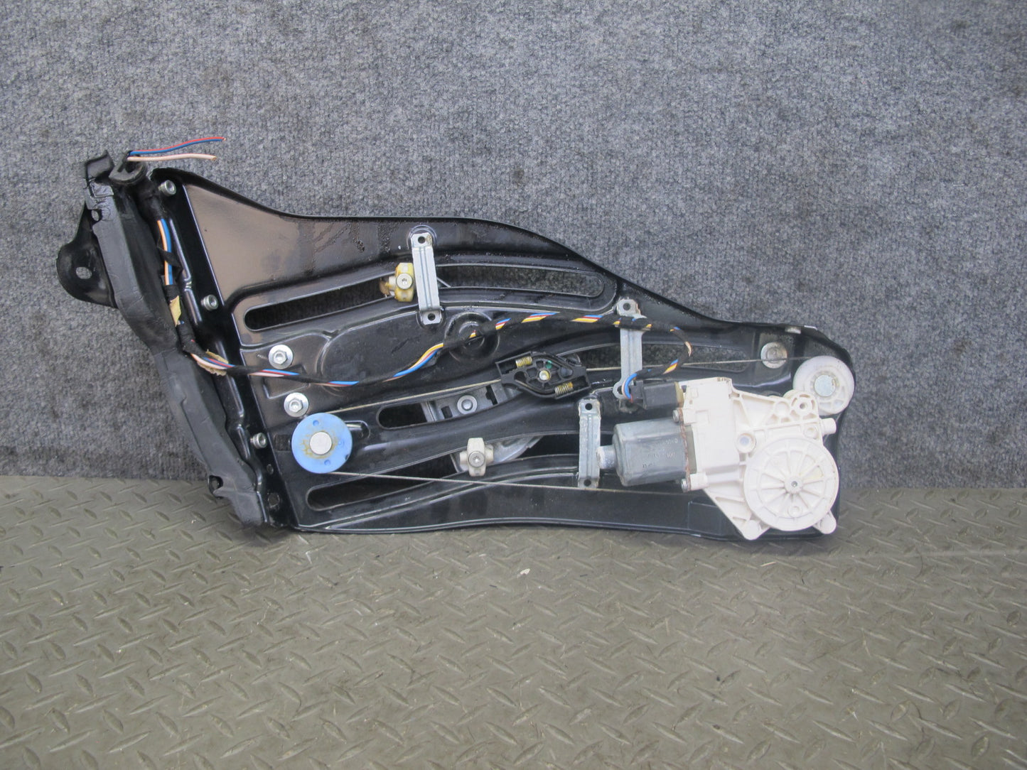 09-16 BMW E89 Z4 Rear Right Quarter Window Regulator w Motor 7198308 OEM