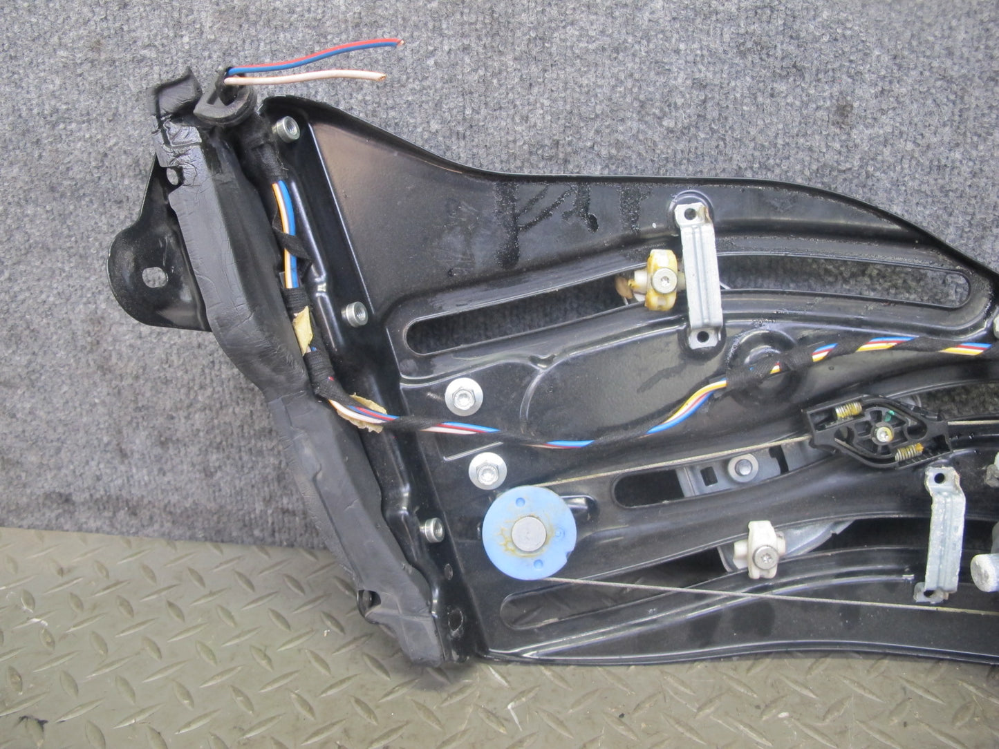 09-16 BMW E89 Z4 Rear Right Quarter Window Regulator w Motor 7198308 OEM