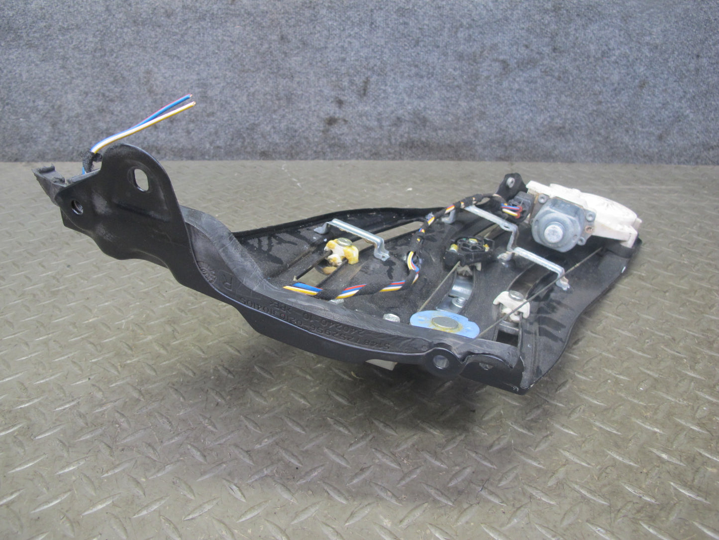 09-16 BMW E89 Z4 Rear Right Quarter Window Regulator w Motor 7198308 OEM