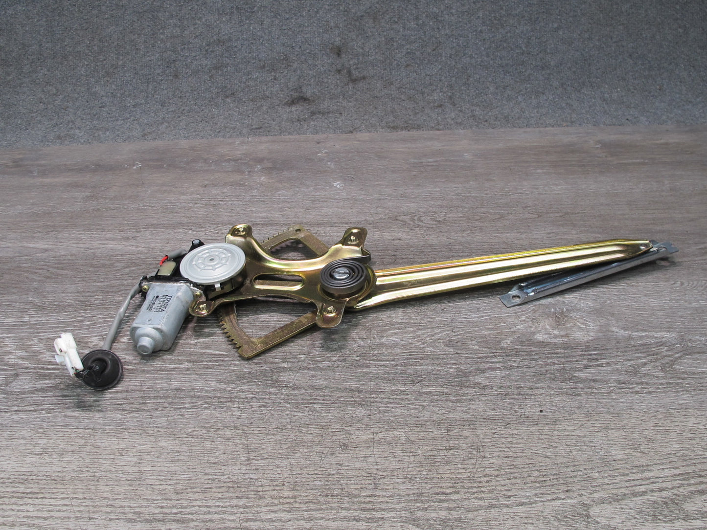 95-97 Toyota Celsior Lexus LS400 Front Left Door Window Regulator w Motor OEM