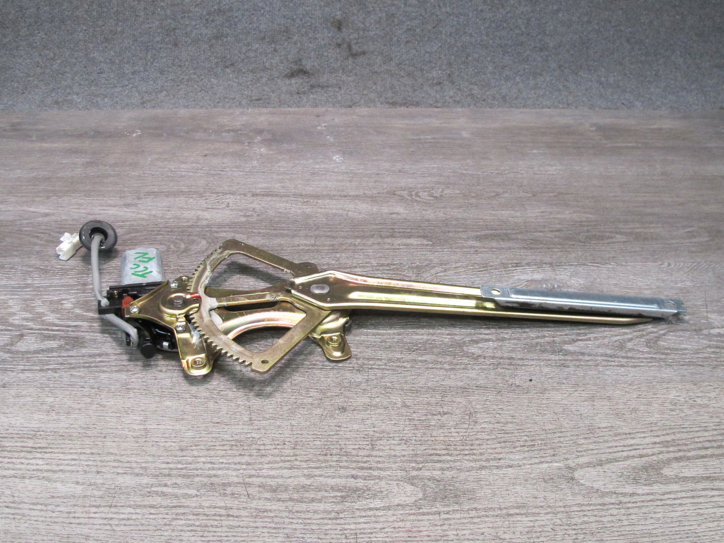 95-97 Toyota Celsior Lexus LS400 Front Left Door Window Regulator w Motor OEM