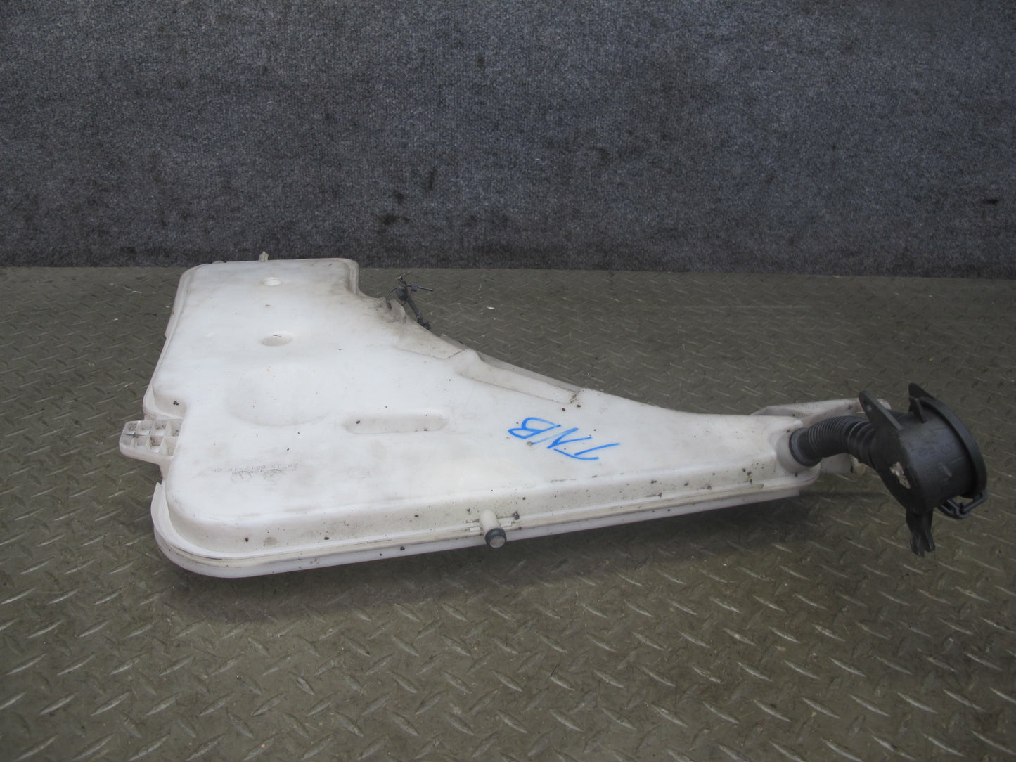 12-18 BMW F32 F34 F30 335i Windshield Washer Fluid Reservoir Bottle w Pump OEM