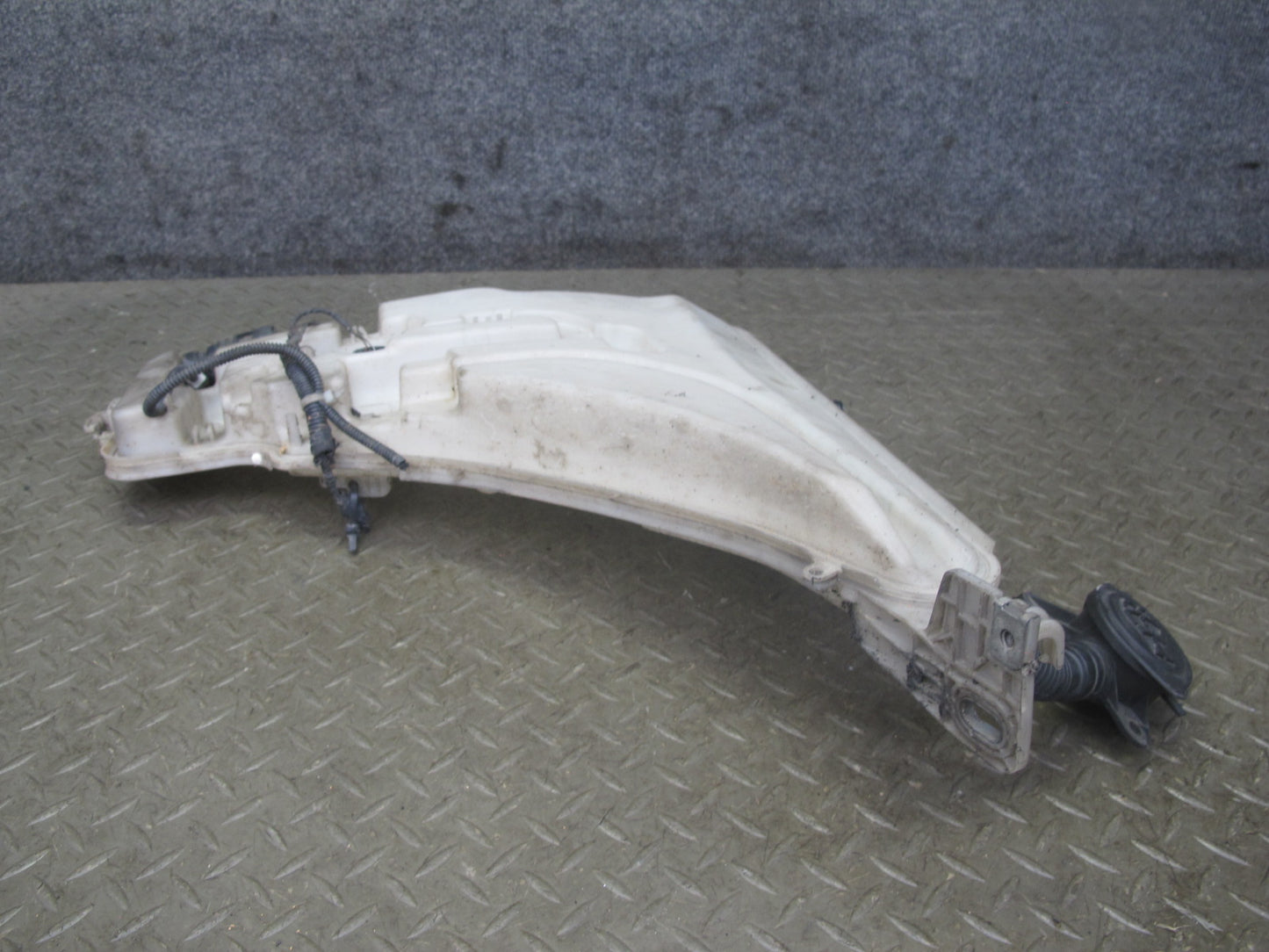 12-18 BMW F32 F34 F30 335i Windshield Washer Fluid Reservoir Bottle w Pump OEM