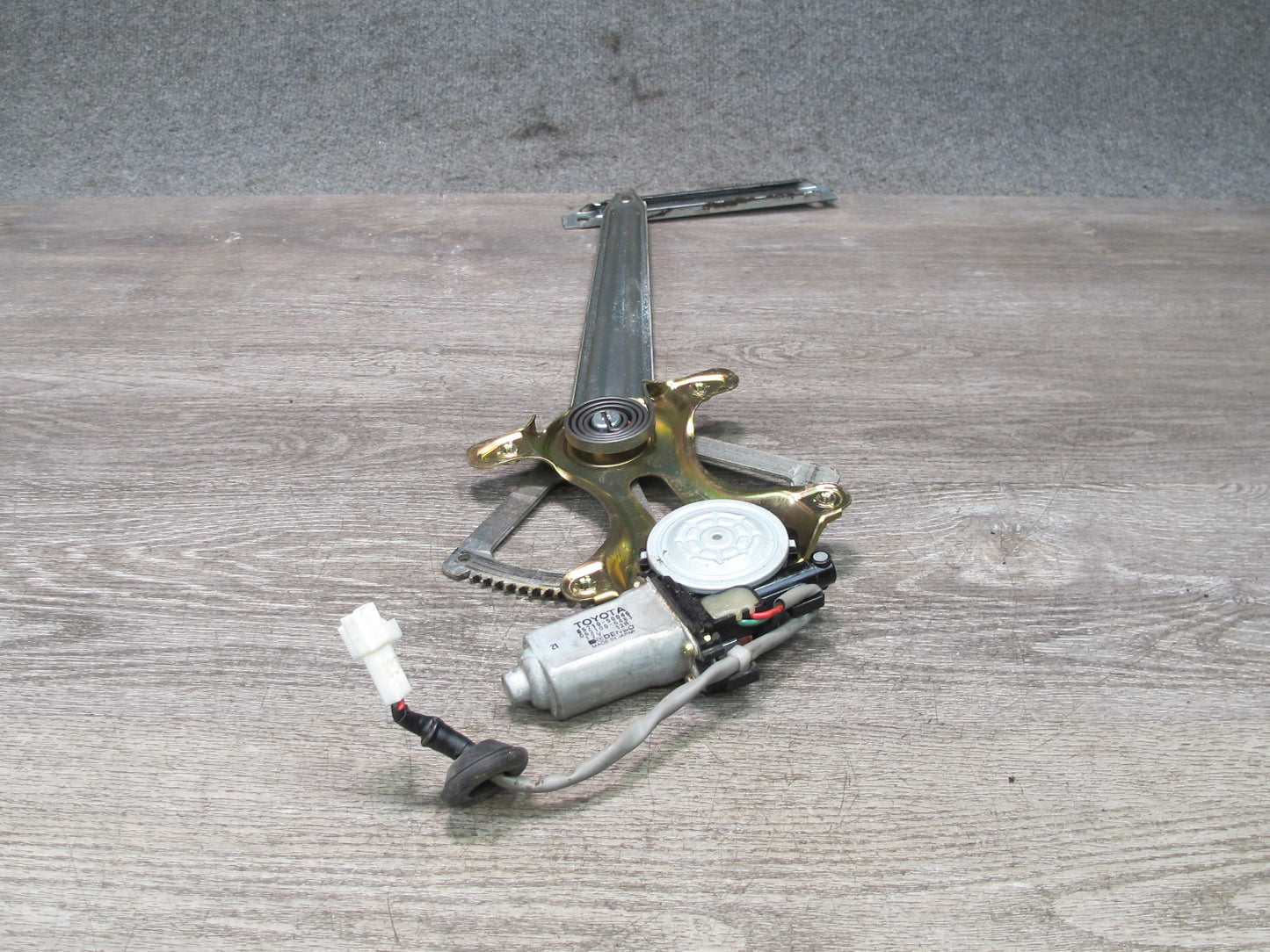 95-97 Toyota Celsior Lexus LS400 Front Right Door Window Regulator w Motor OEM