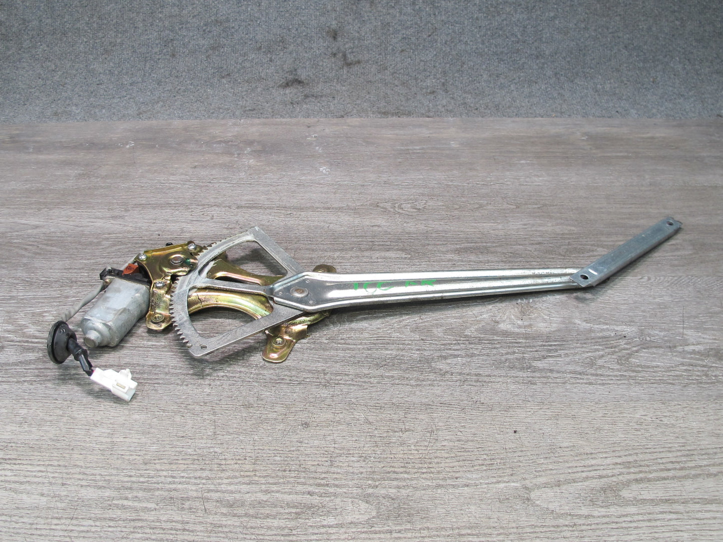 95-97 Toyota Celsior Lexus LS400 Front Right Door Window Regulator w Motor OEM