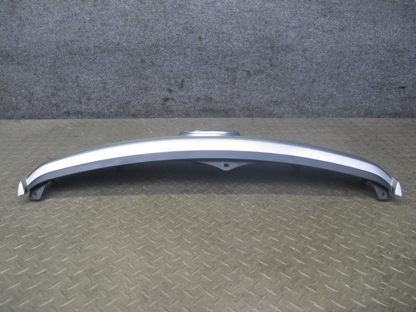 02-05 Lexus Z40 SC430 Front Bumper Chrome Grille w Emblem OEM