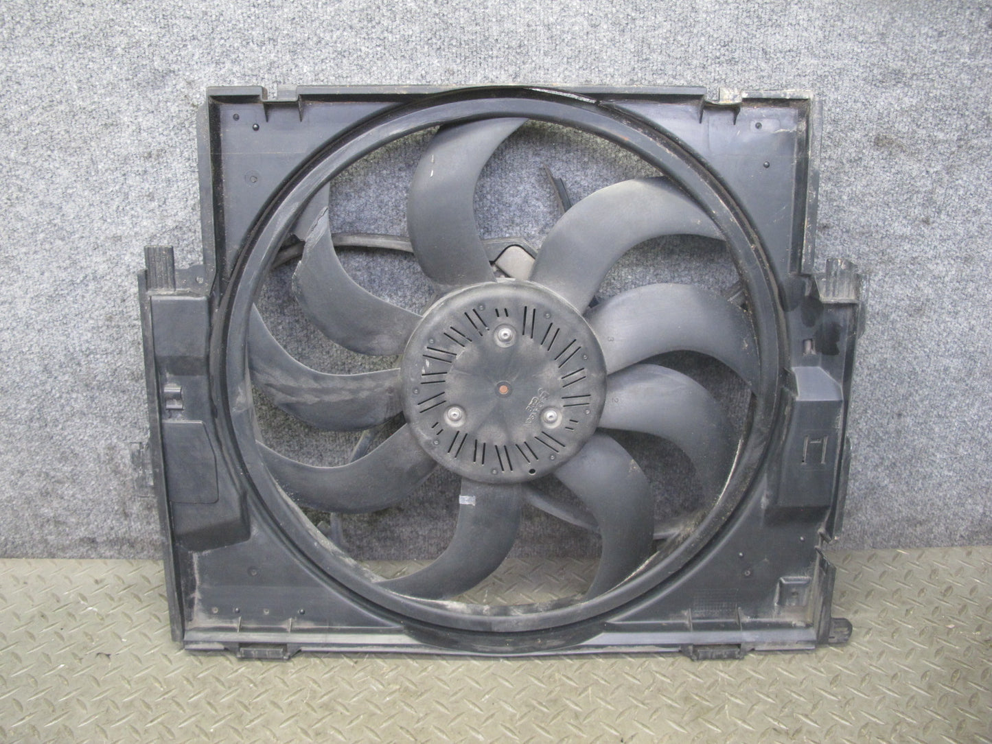 12-15 BMW F30 335i 600W Radiator Electric Cooling Fan 7640511 OEM