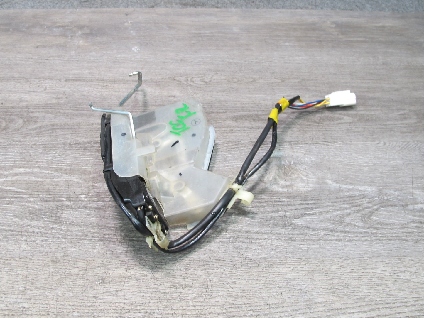 95-97 Toyota Celsior UCF20 RHD Front Right Door Lock Latch Actuator OEM