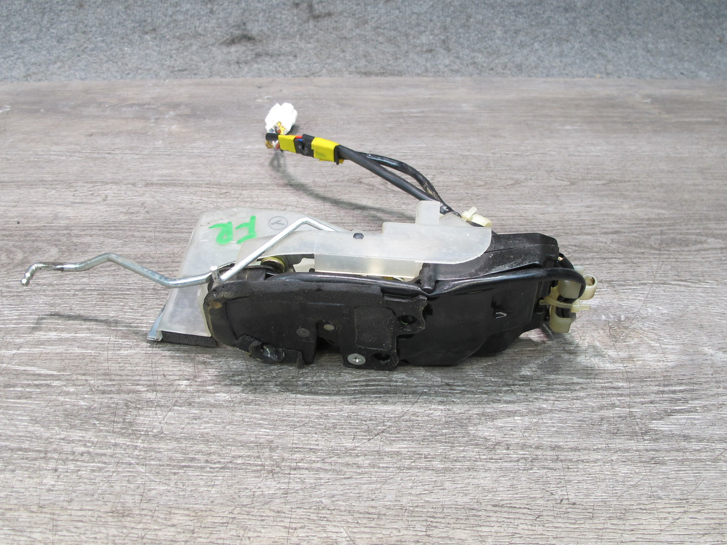 95-97 Toyota Celsior UCF20 RHD Front Right Door Lock Latch Actuator OEM