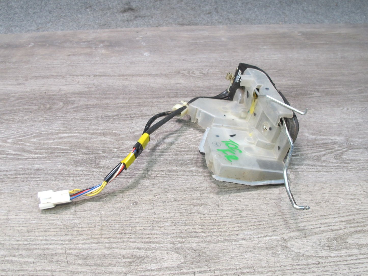 95-97 Toyota Celsior UCF20 RHD Front Right Door Lock Latch Actuator OEM