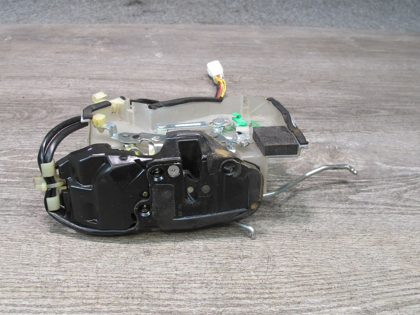 95-97 Toyota Celsior UCF20 RHD Front Right Door Lock Latch Actuator OEM