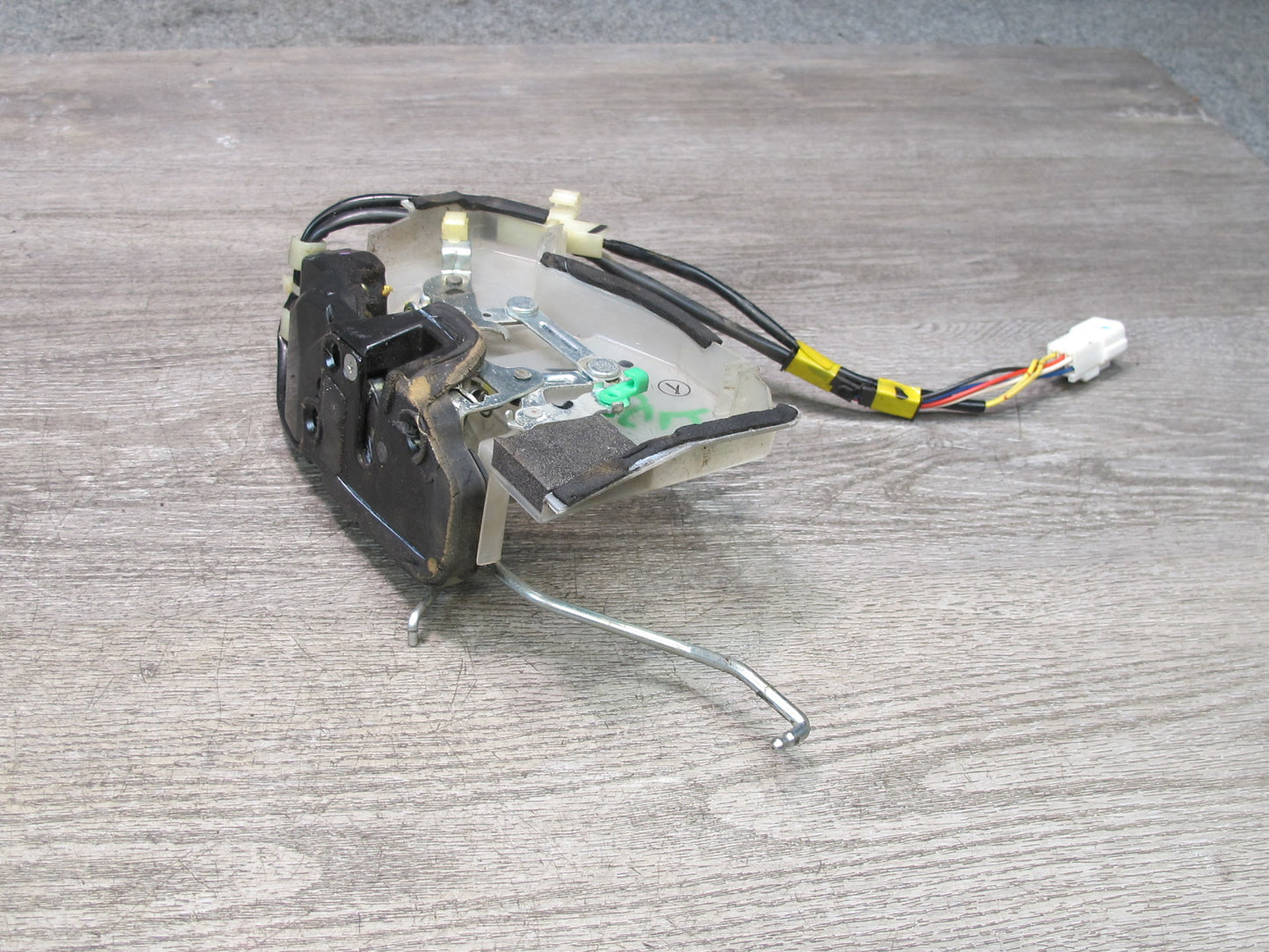 95-97 Toyota Celsior UCF20 RHD Front Right Door Lock Latch Actuator OEM