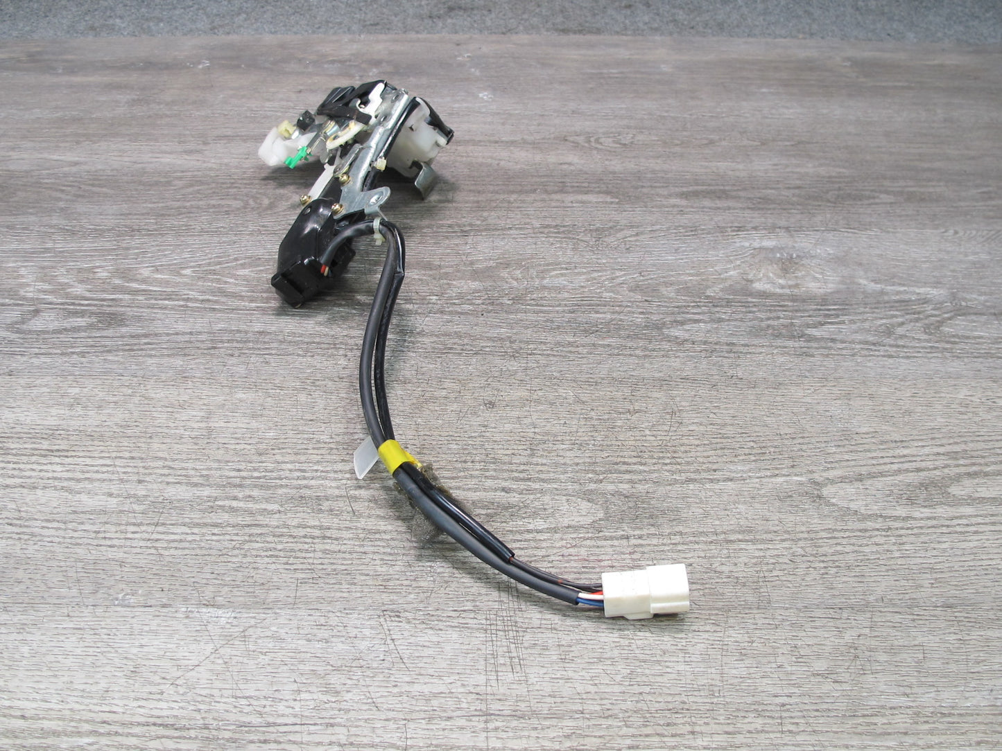 95-97 Toyota Celsior Lexus LS400 UCF20 Rear Right Door Lock Latch Actuator OEM