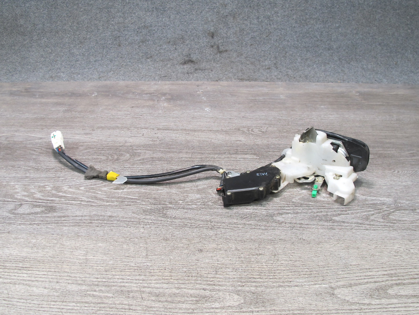 95-97 Toyota Celsior Lexus LS400 UCF20 Rear Right Door Lock Latch Actuator OEM