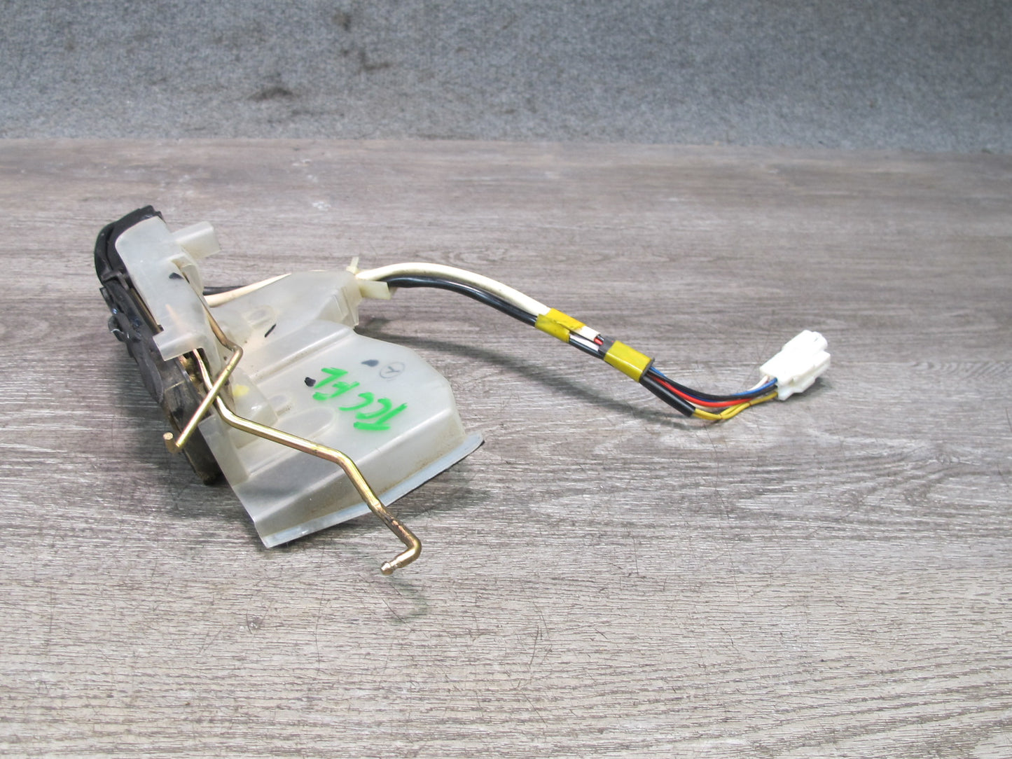 95-97 Toyota Celsior UCF20 RHD Front Left Door Lock Latch Actuator OEM