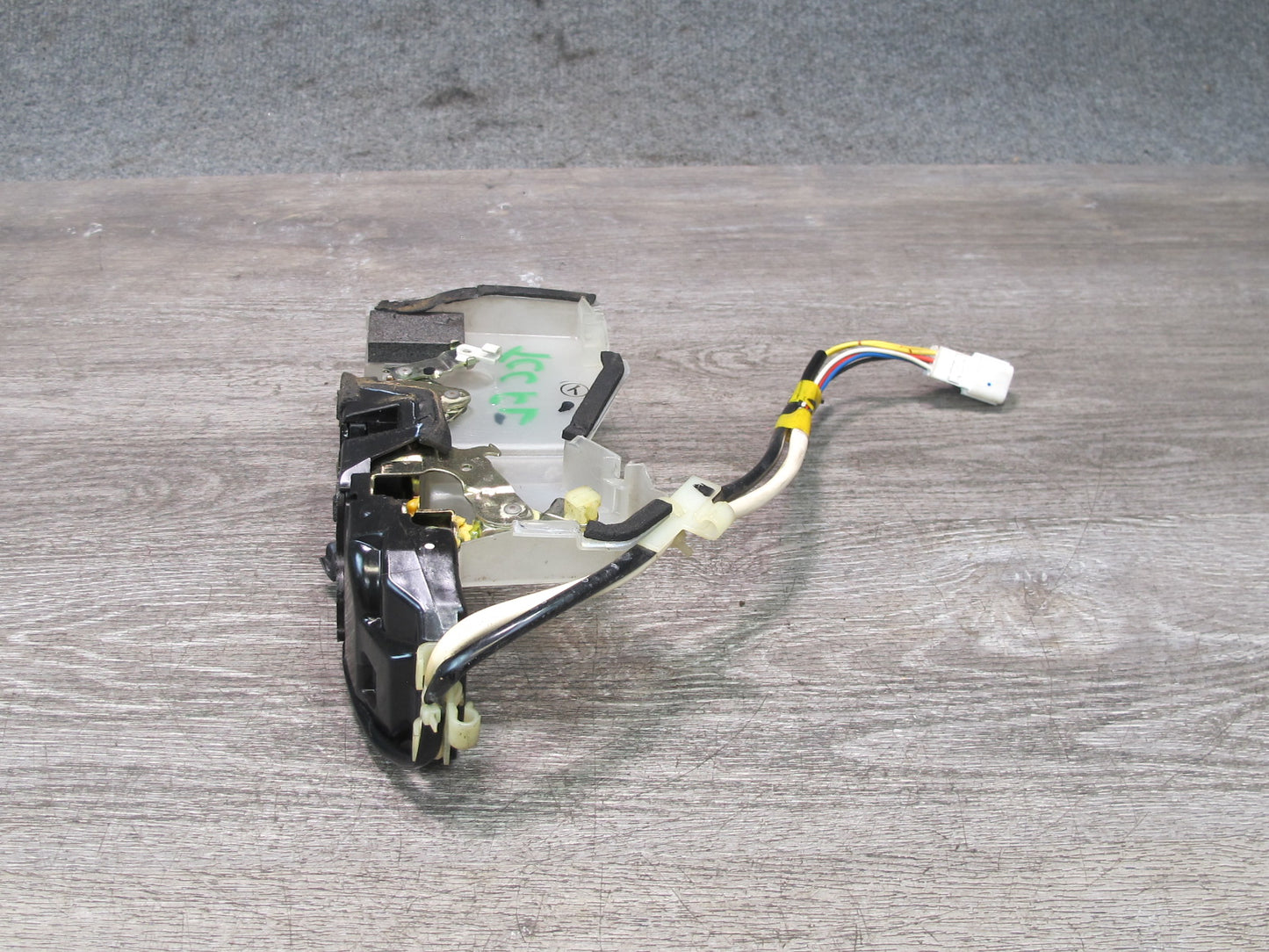 95-97 Toyota Celsior UCF20 RHD Front Left Door Lock Latch Actuator OEM