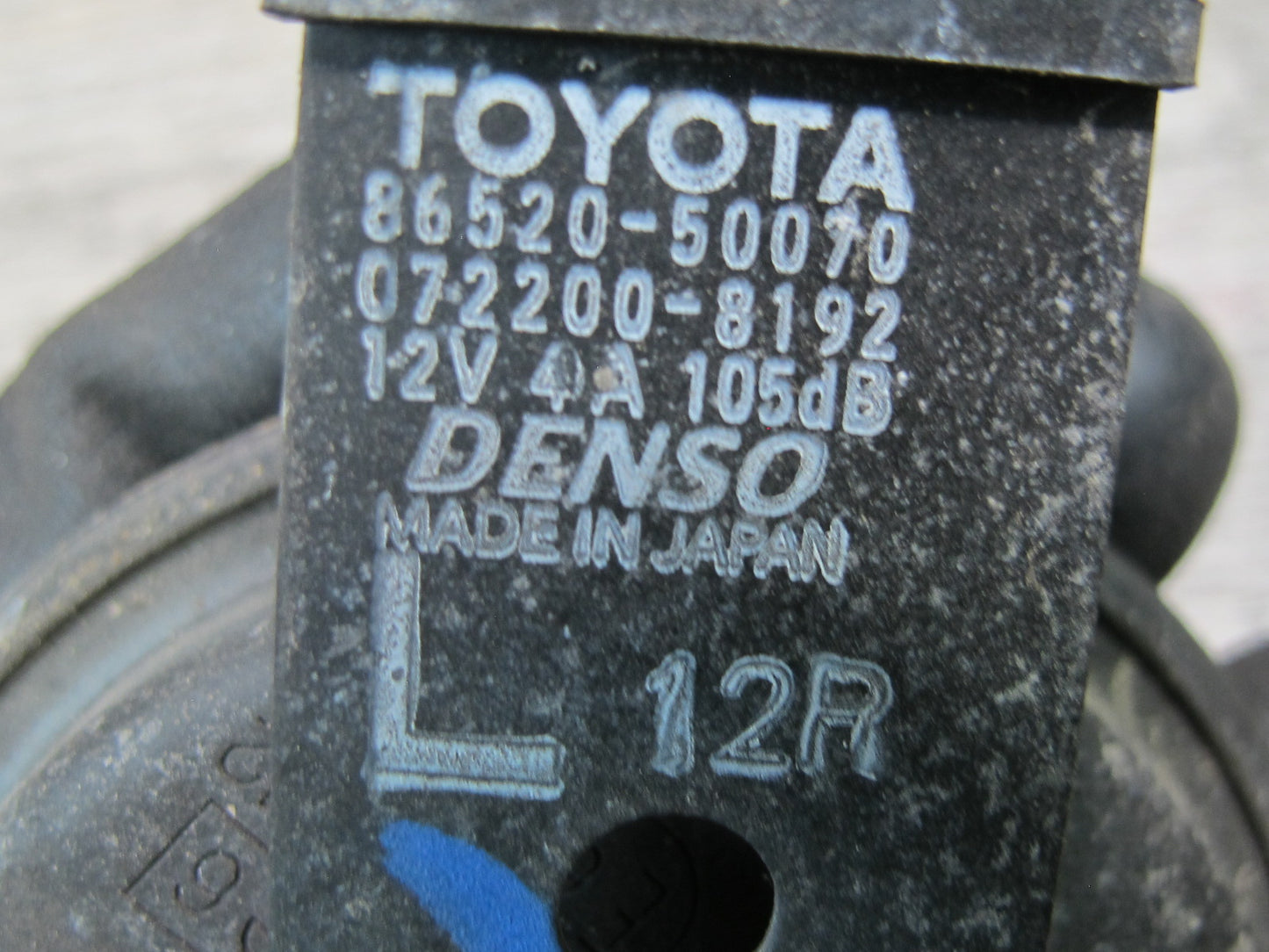 95-97 Toyota Celsior Lexus LS400 High & Low Tone Note Pitch Horn Signal Set OEM