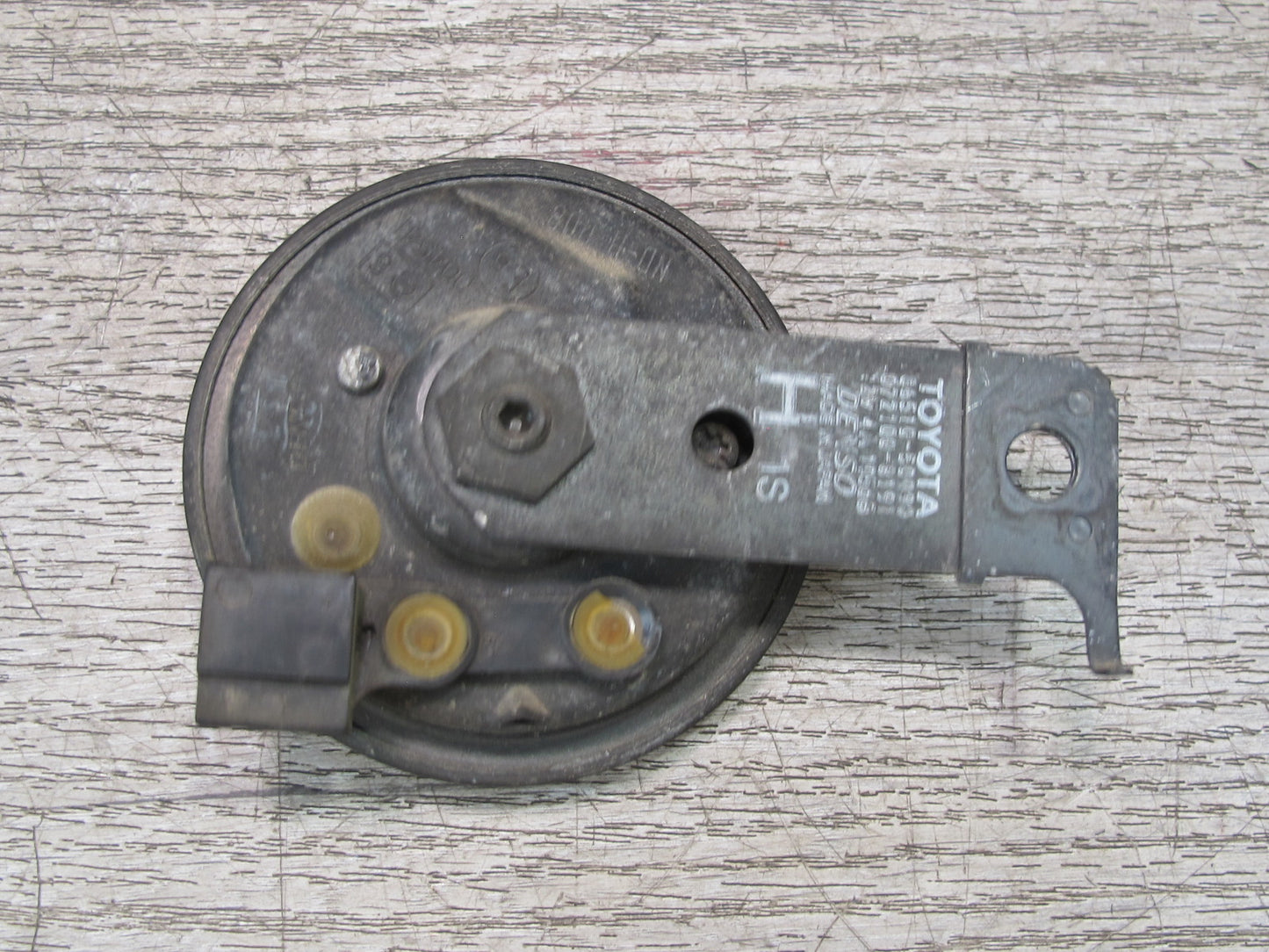 95-97 Toyota Celsior Lexus LS400 High & Low Tone Note Pitch Horn Signal Set OEM