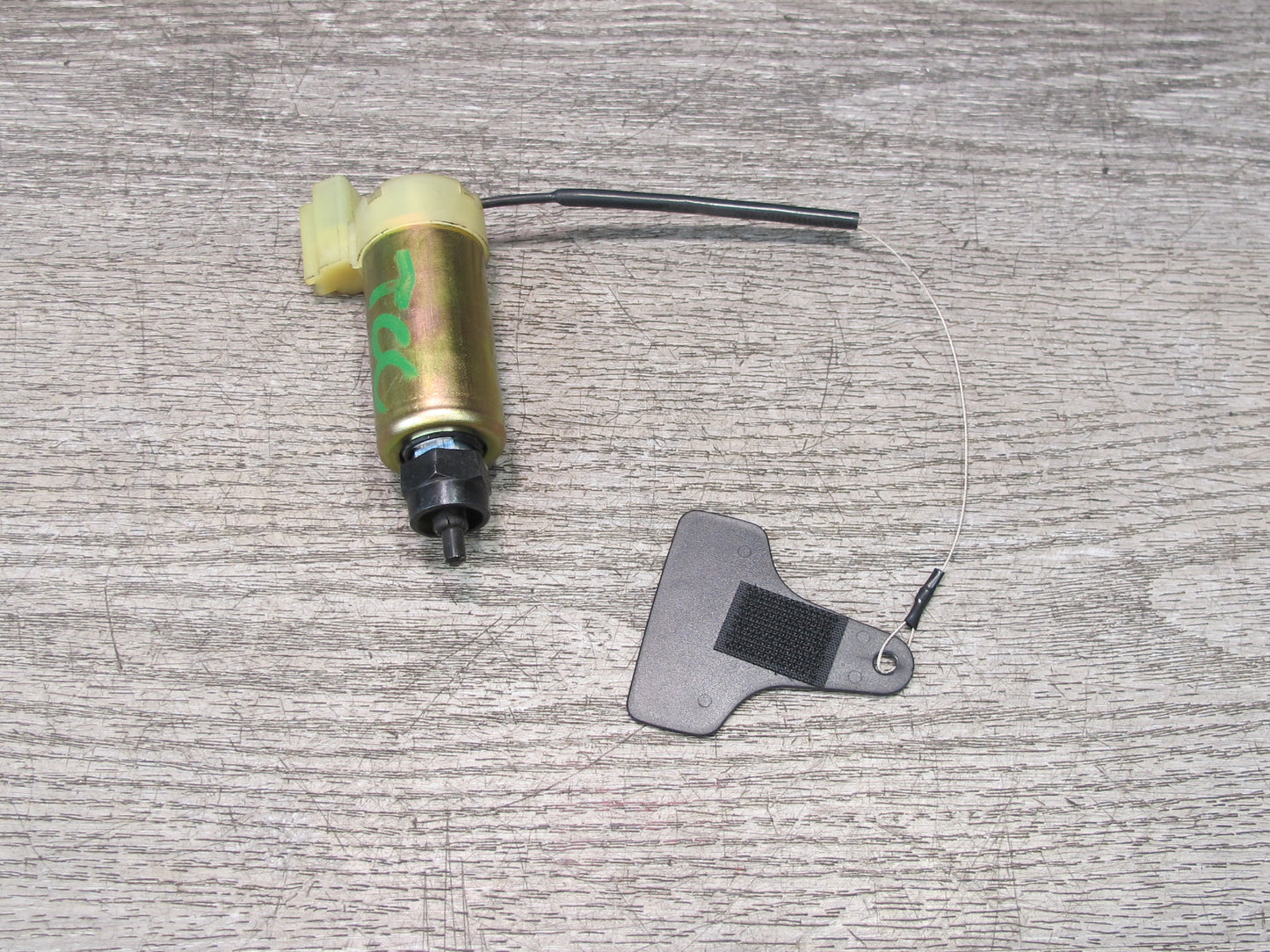 93-00 Toyota Celsior Lexus LS400 Fuel Door Lock Latch Release Actuator Motor OEM