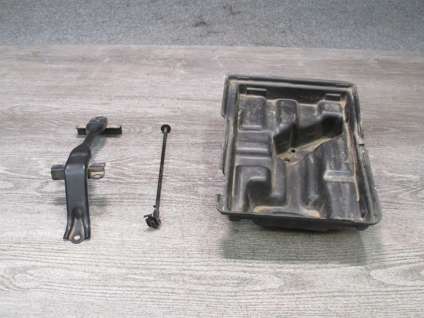 95-00 Toyota Celsior Lexus LS400 UCF20 Battery Tray Holder Bracket Support OEM