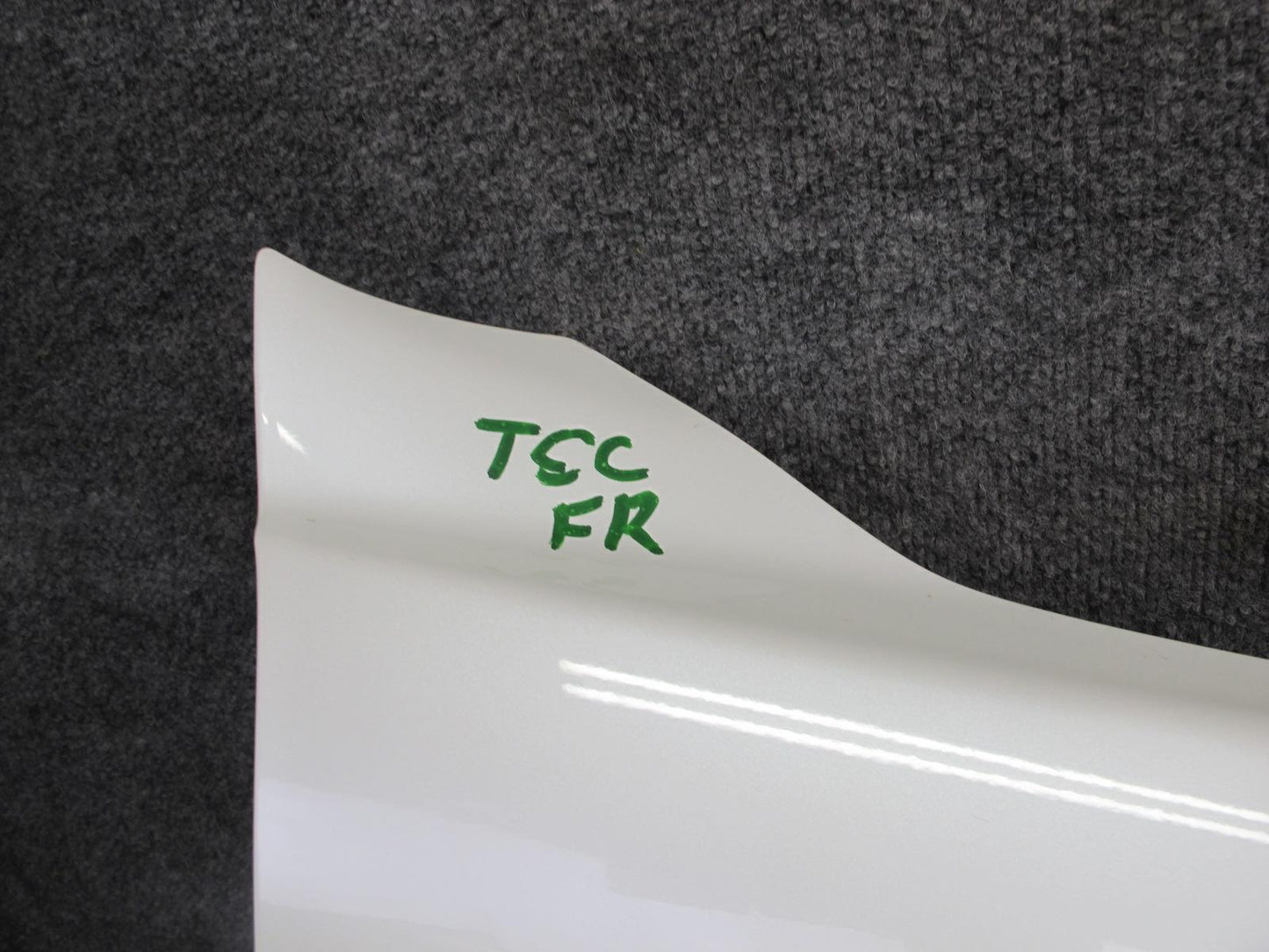 95-97 Toyota Celsior Lexus LS400 Front Right Fender Shell Panel Cover White OEM