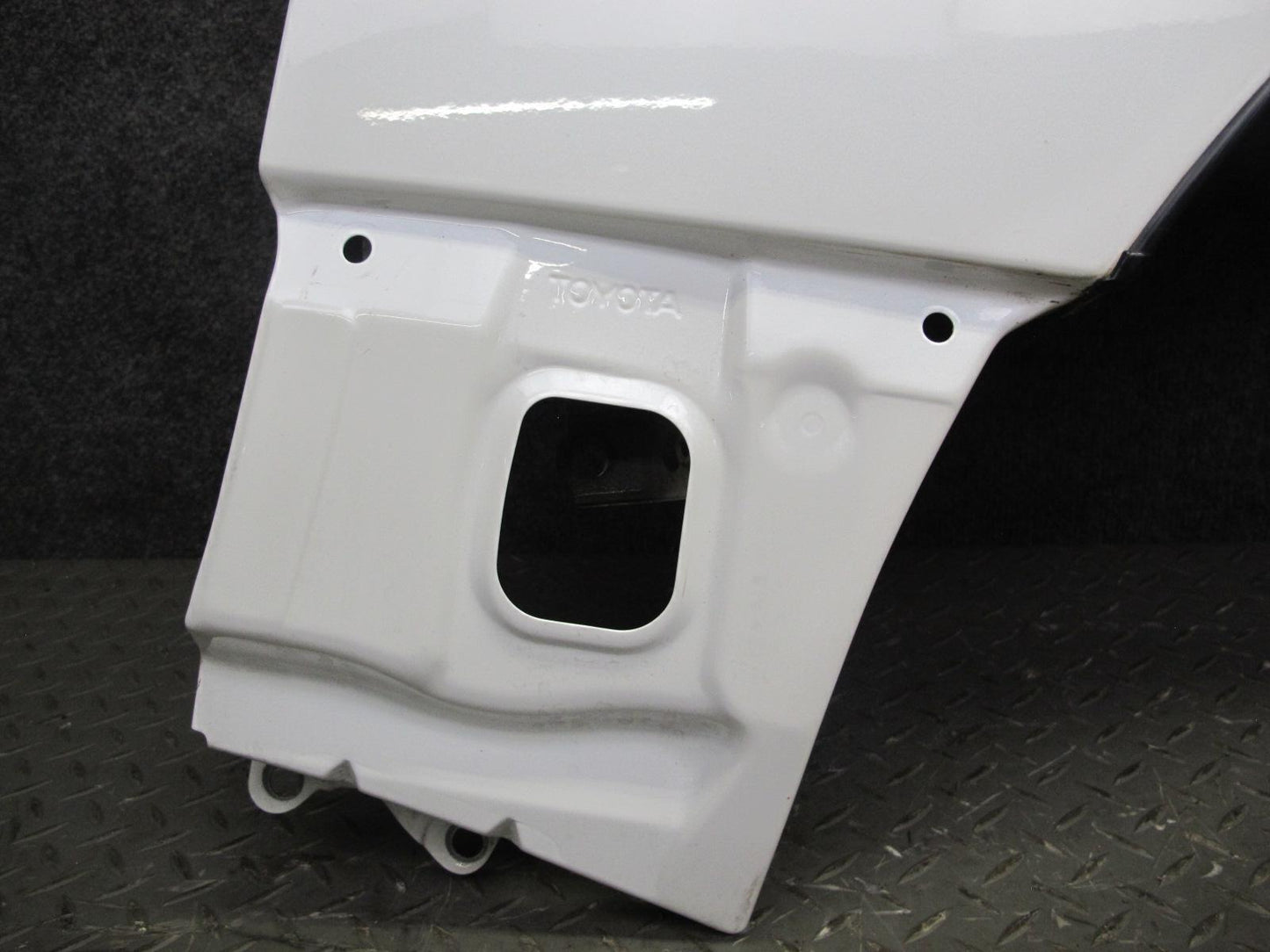 95-97 Toyota Celsior Lexus LS400 Front Right Fender Shell Panel Cover White OEM