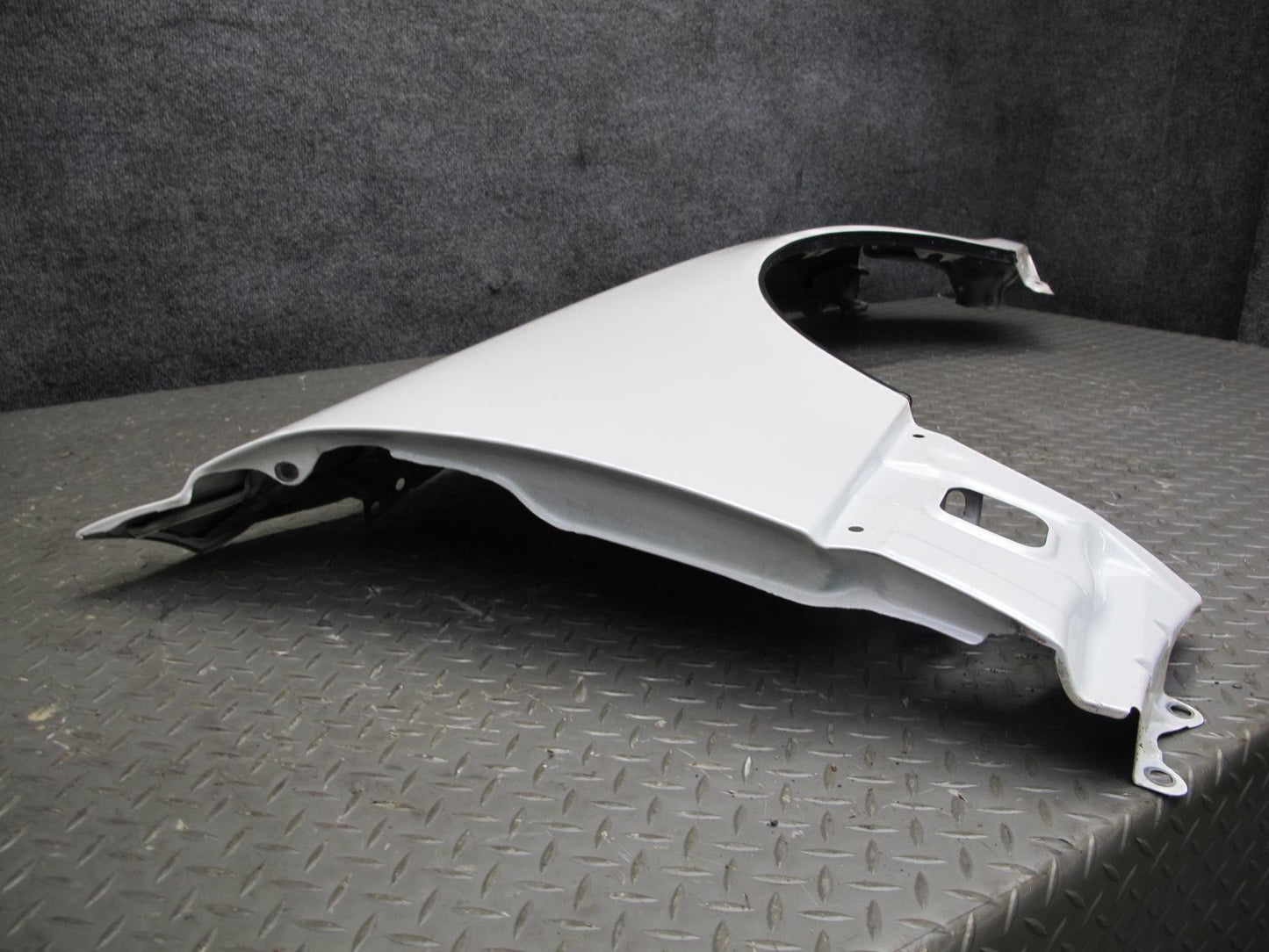 95-97 Toyota Celsior Lexus LS400 Front Right Fender Shell Panel Cover White OEM