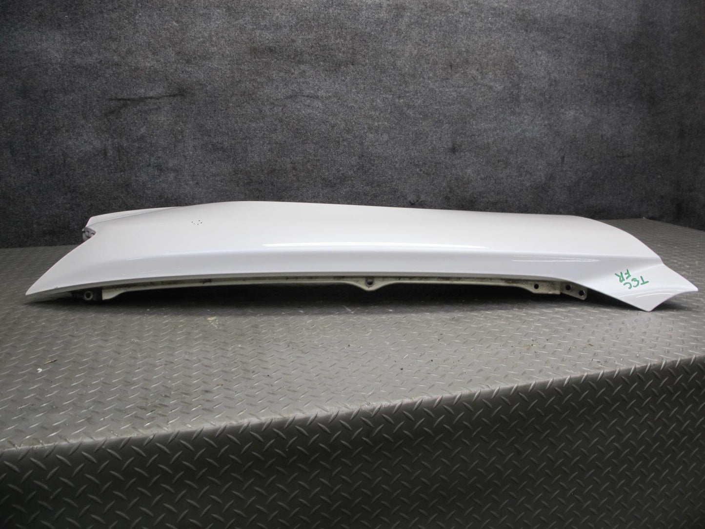 95-97 Toyota Celsior Lexus LS400 Front Right Fender Shell Panel Cover White OEM