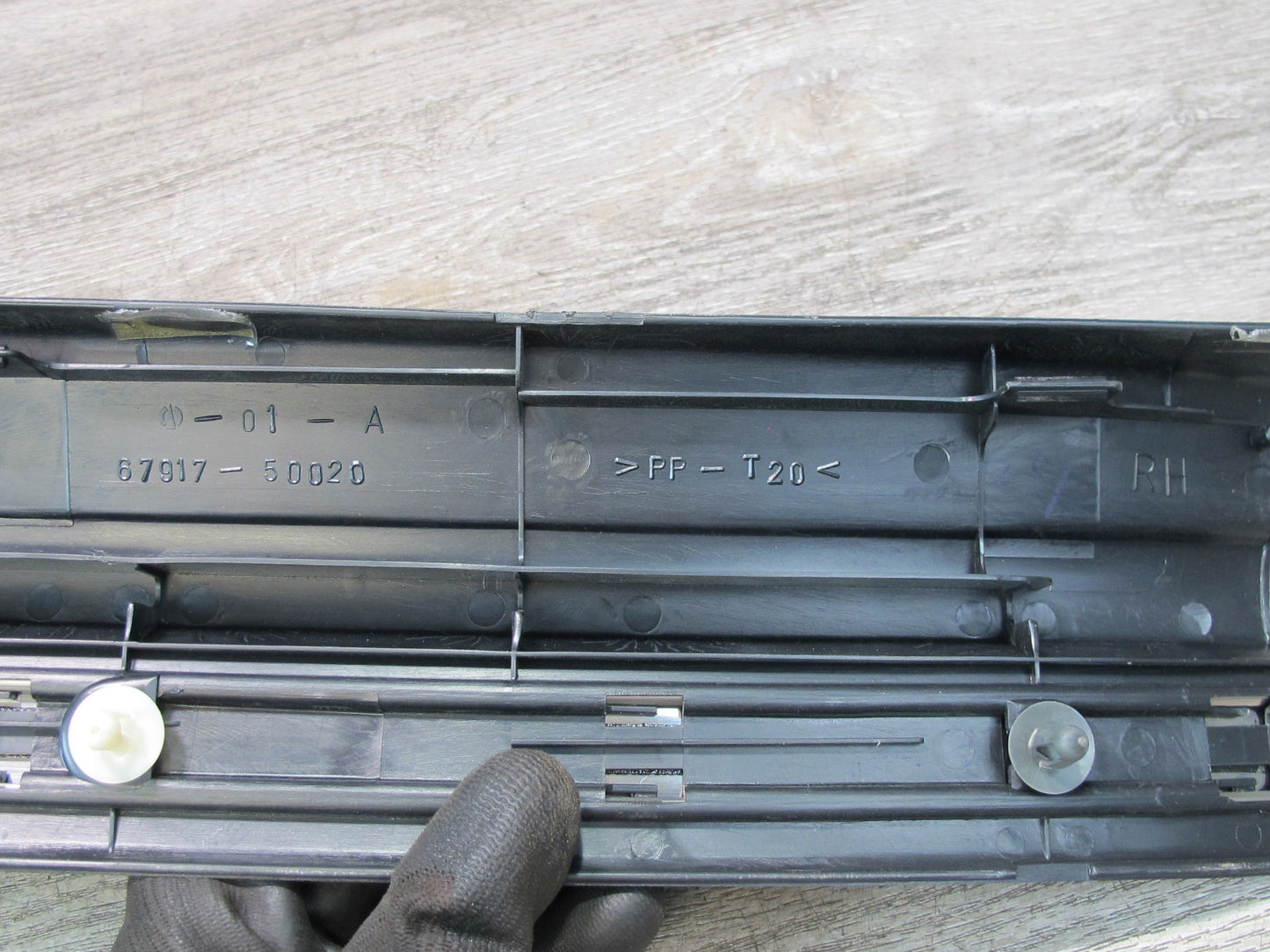 95-00 Toyota Celsior Lexus LS400 Rear Door Scuff Sill Plate Trim Set Black OEM