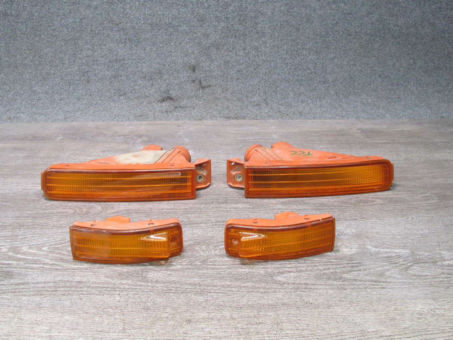 95-97 Lexus LS400 Celsior Front Left & Right Turn Signal Marker Light Set OEM