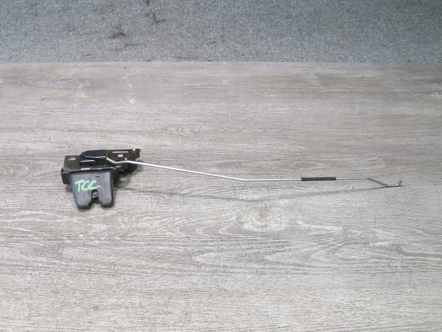 95-97 Toyota Celsior Lexus LS400 UCF20 Rear Trunk Lid Lock Latch Actuator OEM