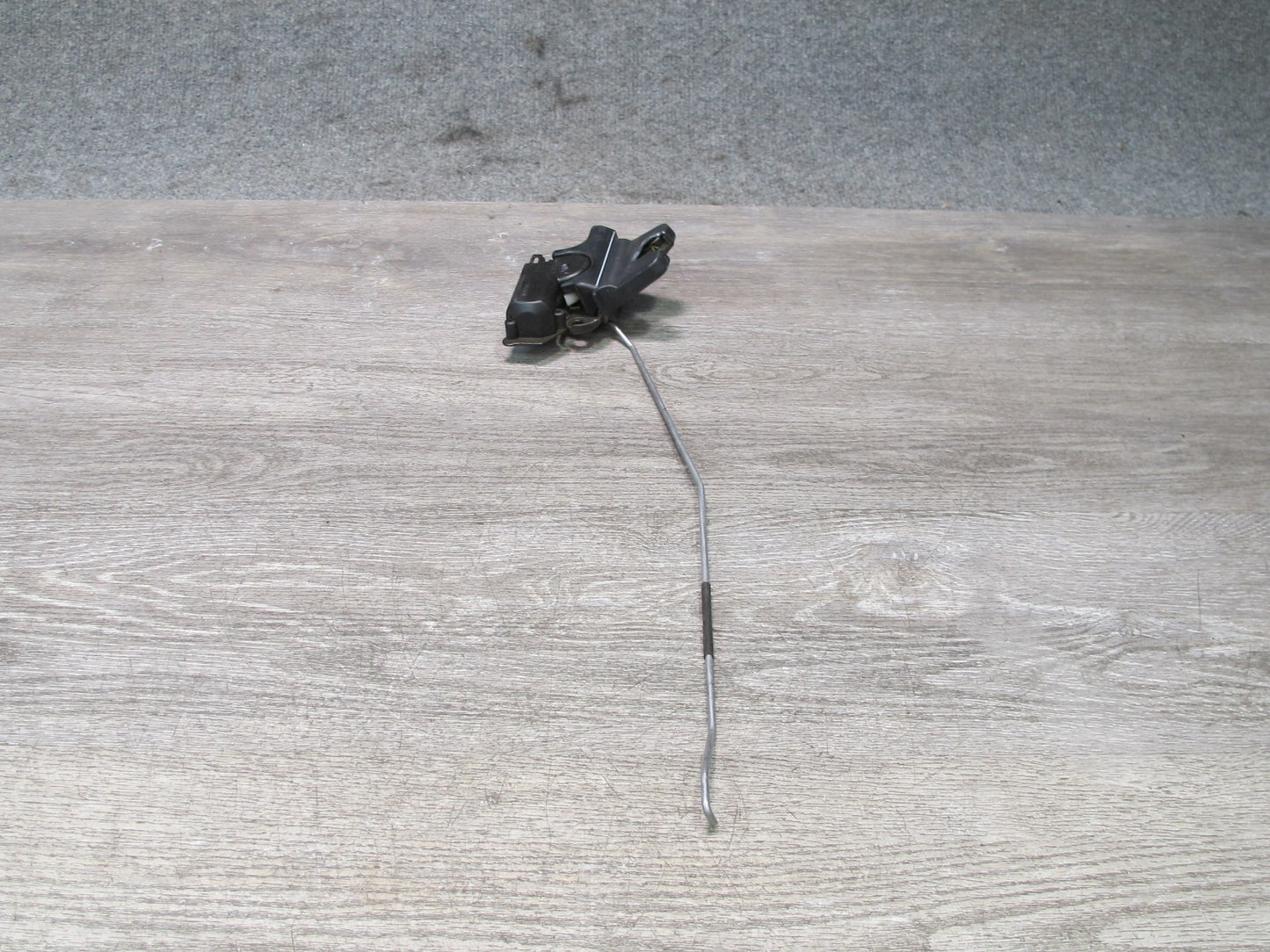 95-97 Toyota Celsior Lexus LS400 UCF20 Rear Trunk Lid Lock Latch Actuator OEM