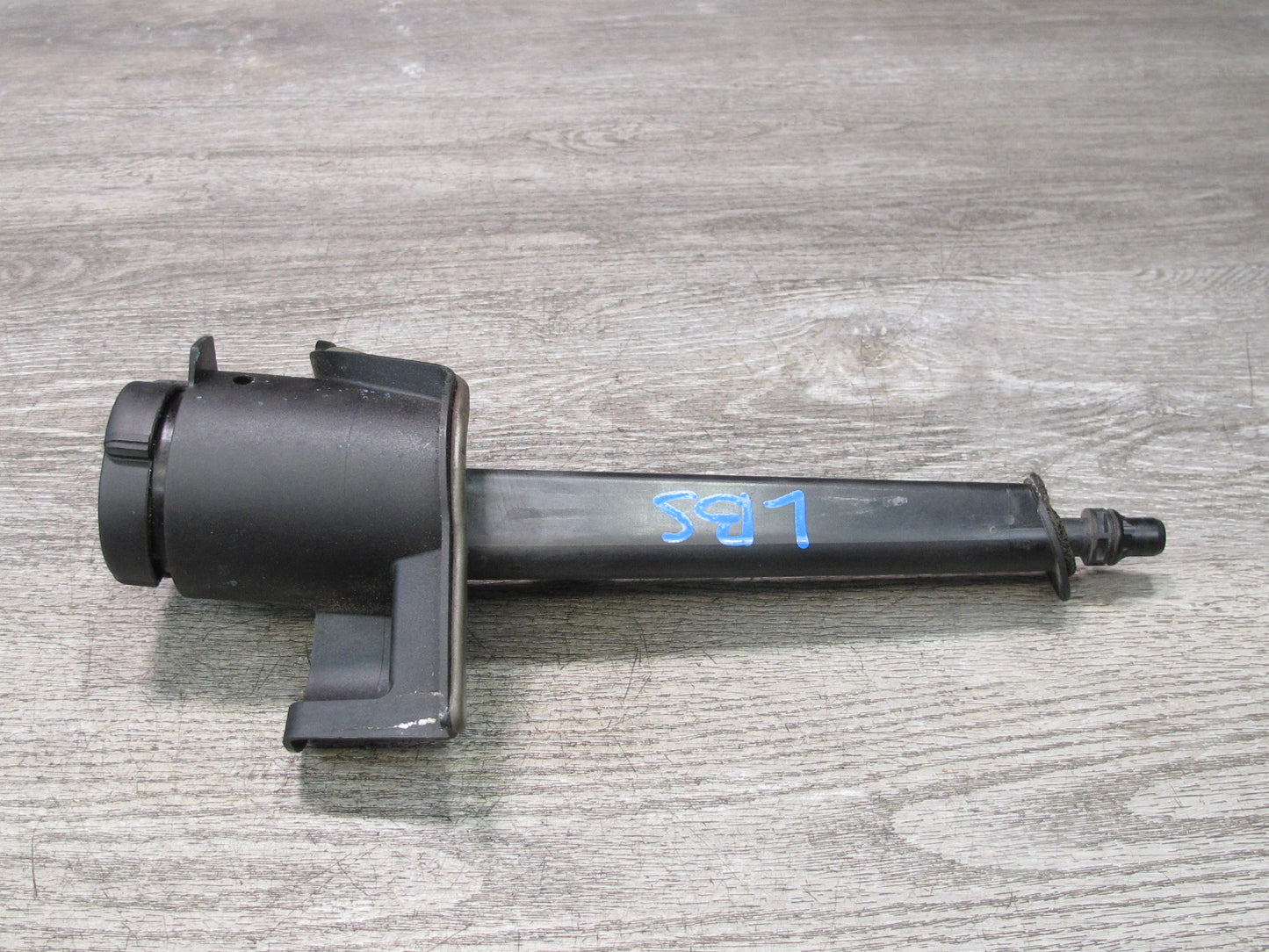 2012-2018 BMW F12 F13 F06 M6 Radiator Coolant Overflow Tank Filler Neck