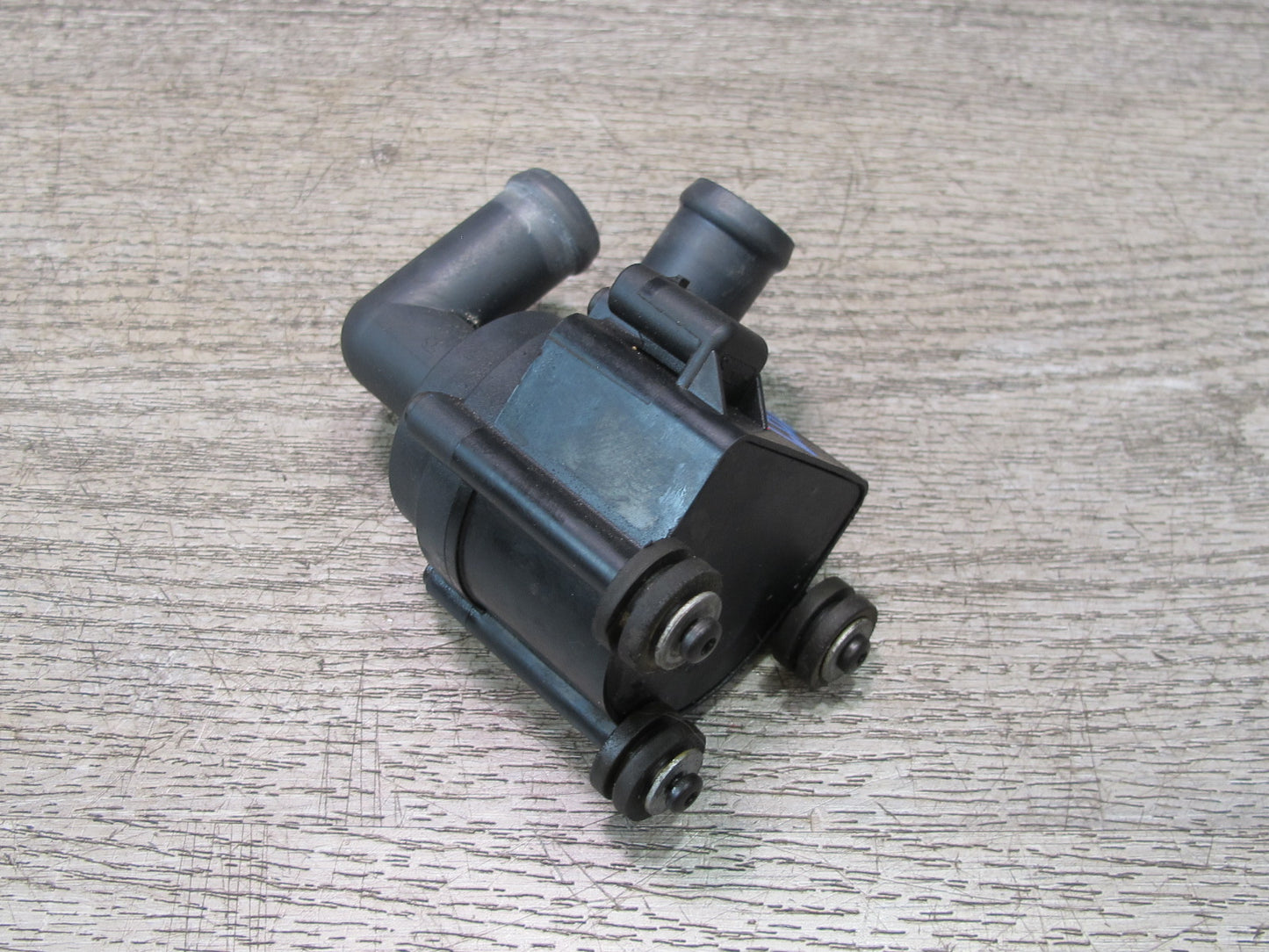 2012-2018 BMW F12 F13 F06 M6 N63 S63T Auxiliary Electric Coolant Water Pump