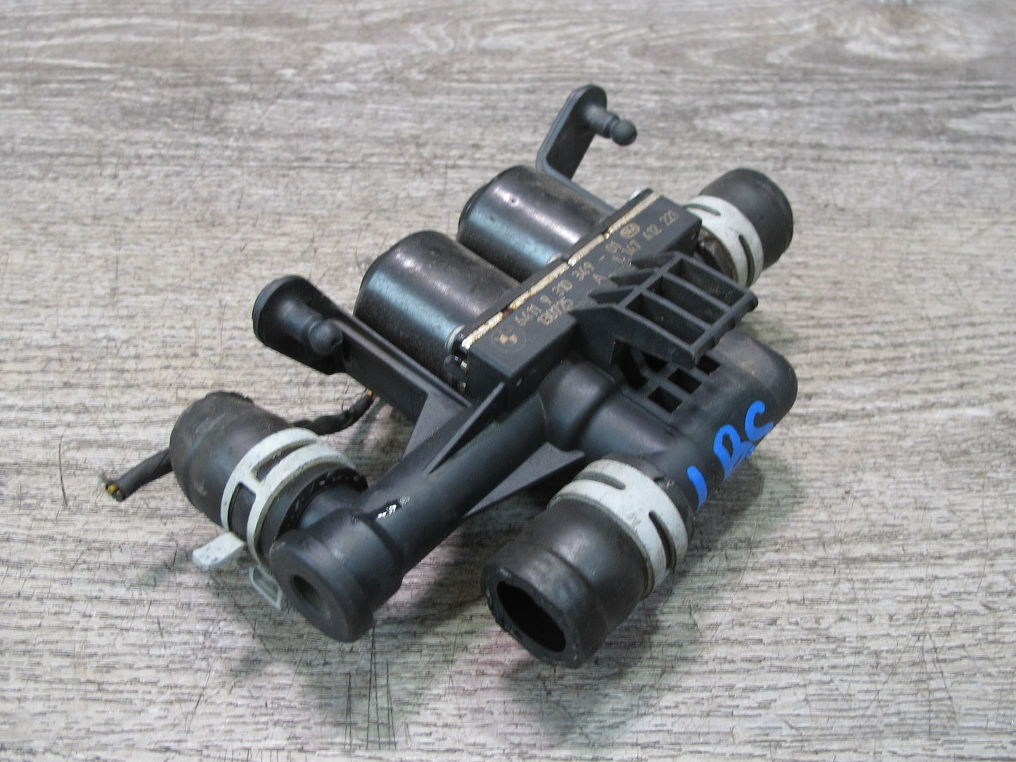 2012-2018 BMW F12 F13 F06 M6 Water Coolant Hvac Heater Control Valve