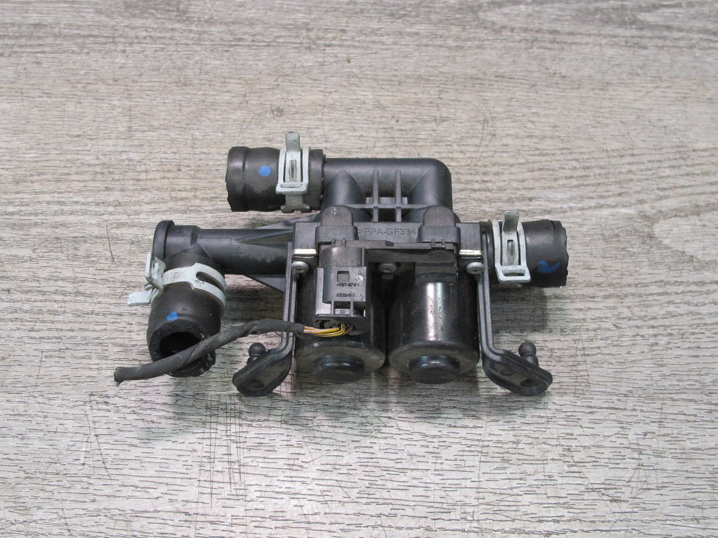 2012-2018 BMW F12 F13 F06 M6 Water Coolant Hvac Heater Control Valve