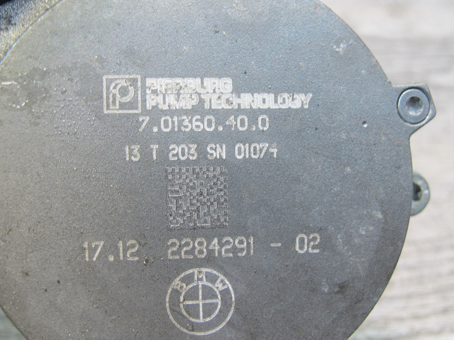 2012-2018 BMW F12 F13 M6 S63T Engine Radiator Auxiliary Water Pump