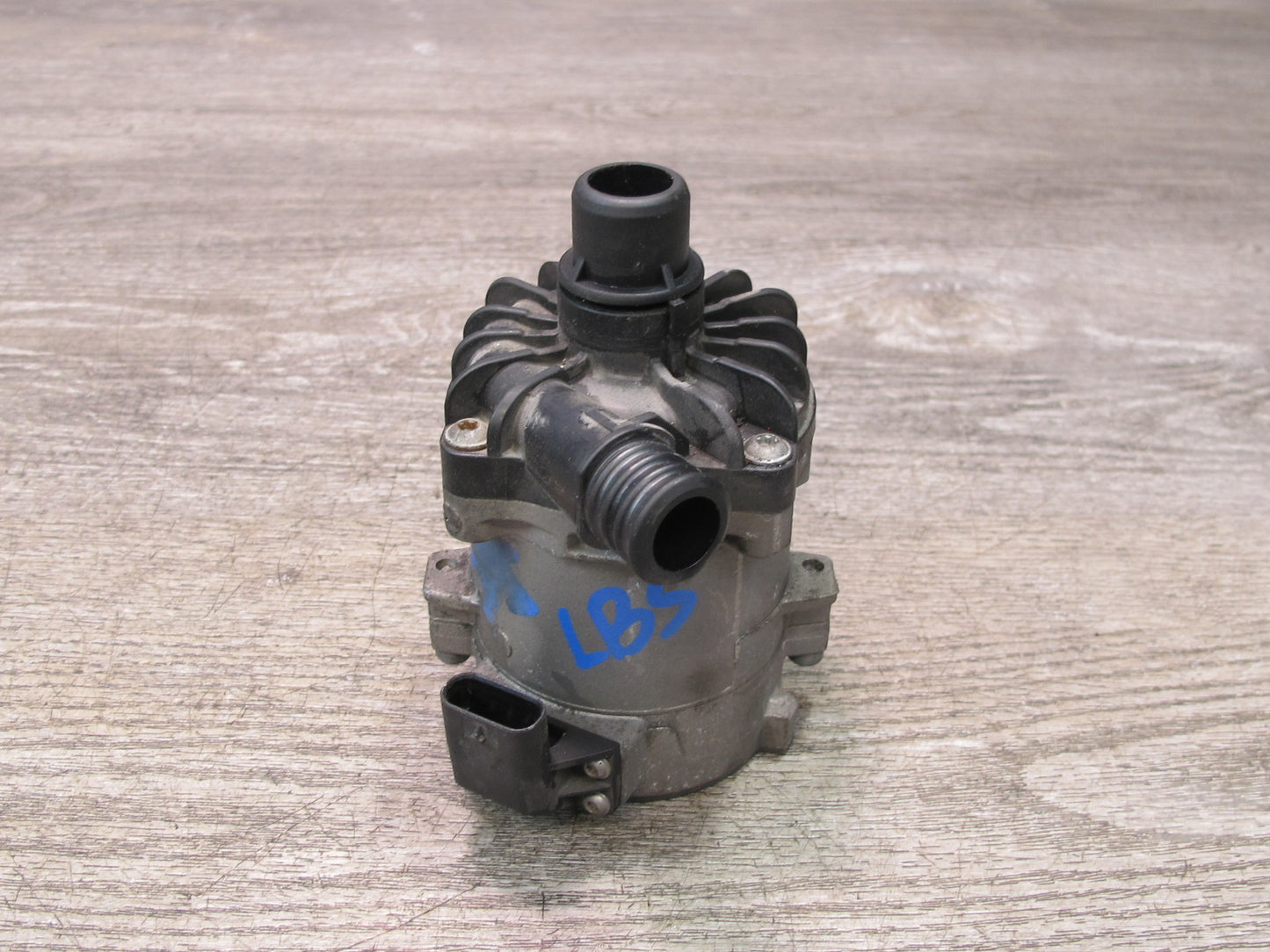 2012-2018 BMW F12 F13 M6 S63T Engine Radiator Auxiliary Water Pump