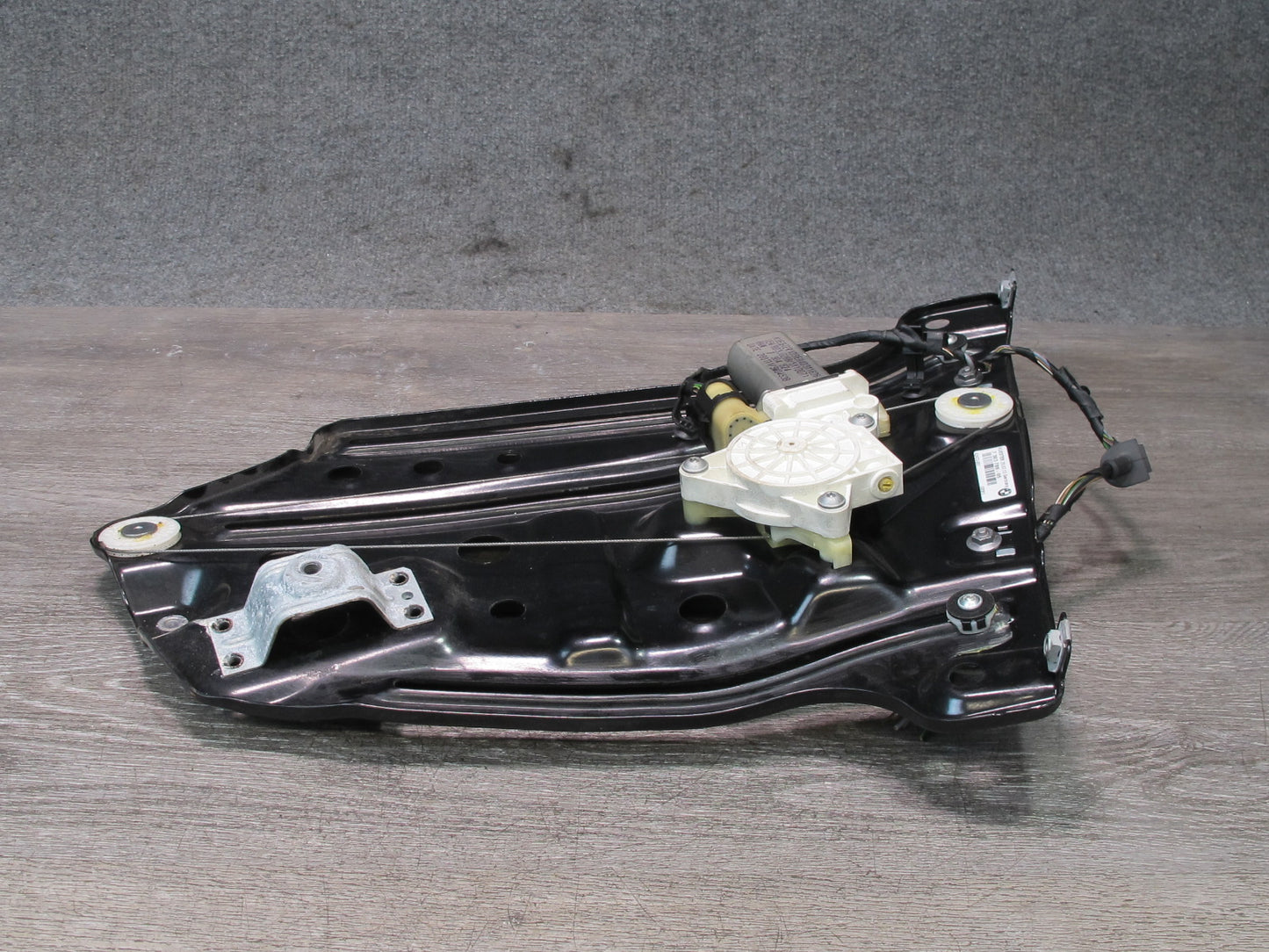 2012-2018 BMW F12 M6 Rear Right Side Quarter Window Regulator W/ Motor