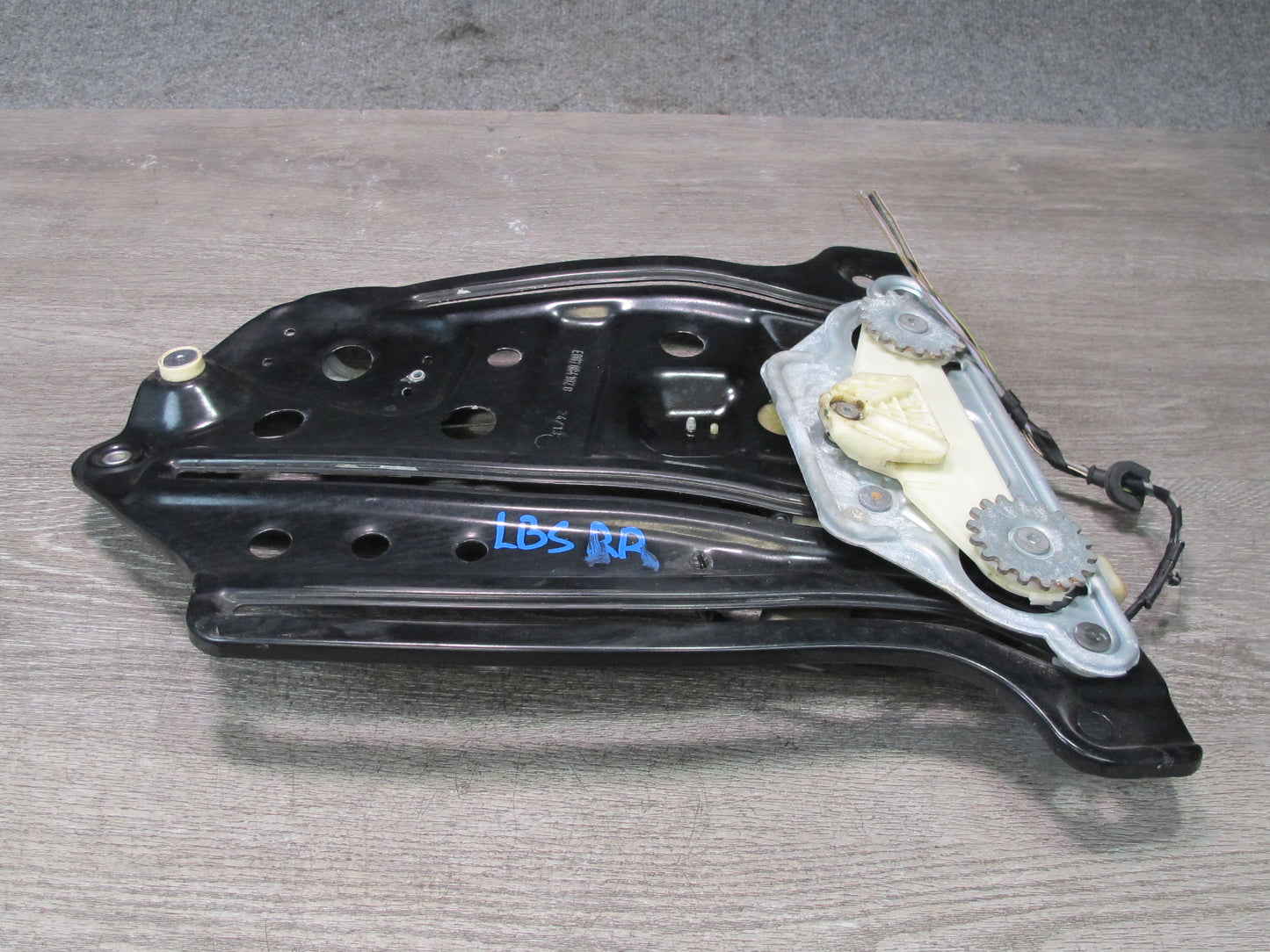 2012-2018 BMW F12 M6 Rear Right Side Quarter Window Regulator W/ Motor