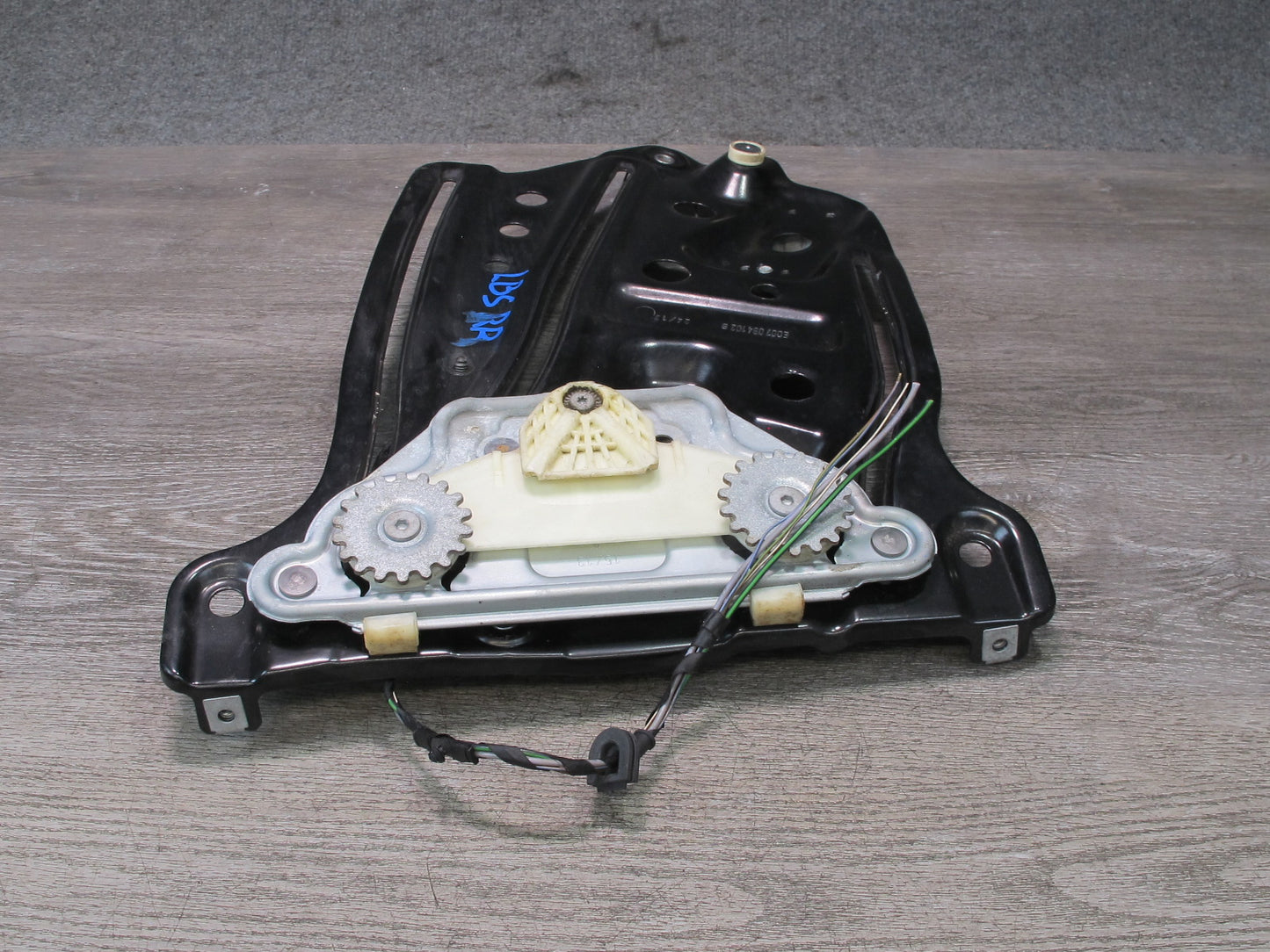 2012-2018 BMW F12 M6 Rear Right Side Quarter Window Regulator W/ Motor