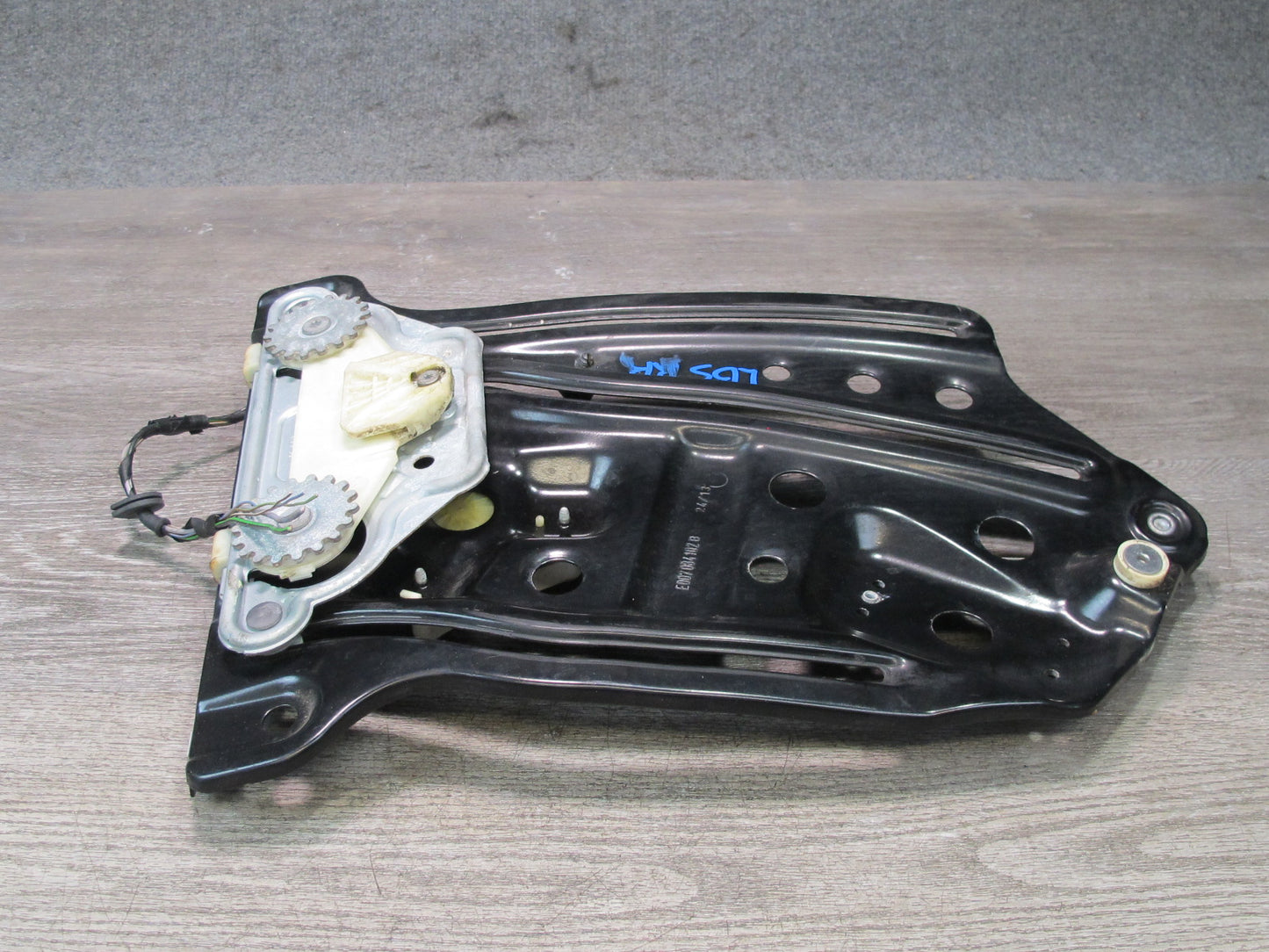 2012-2018 BMW F12 M6 Rear Right Side Quarter Window Regulator W/ Motor