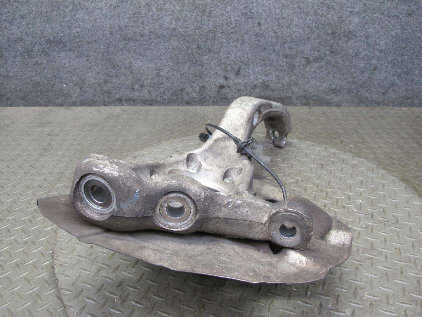 2008-2014 BMW E71 E72 X6 X6M AWD Front Left Spindle Knuckle Wheel Hub Bearing