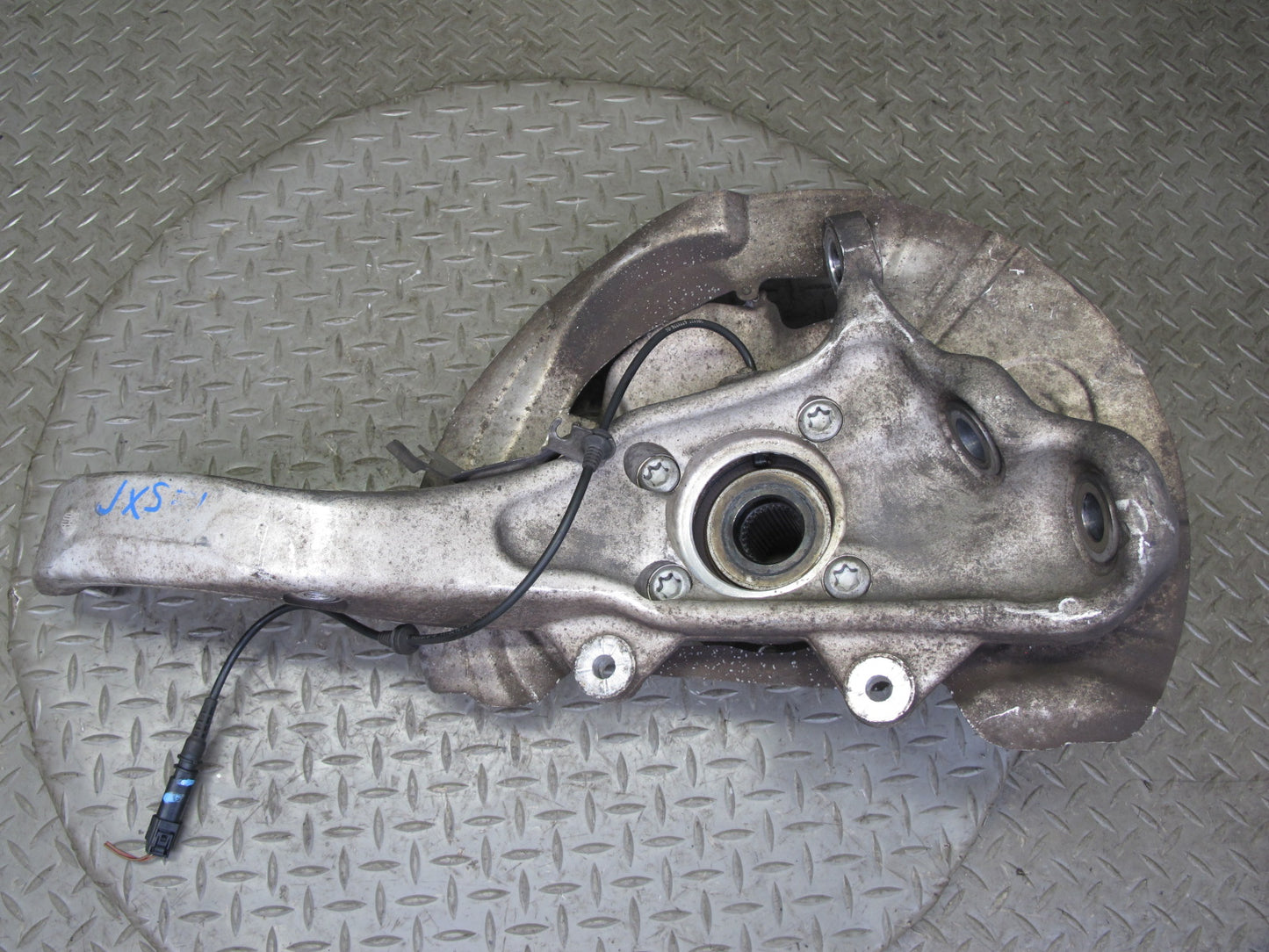 2008-2014 BMW E71 E72 X6 X6M AWD Front Left Spindle Knuckle Wheel Hub Bearing
