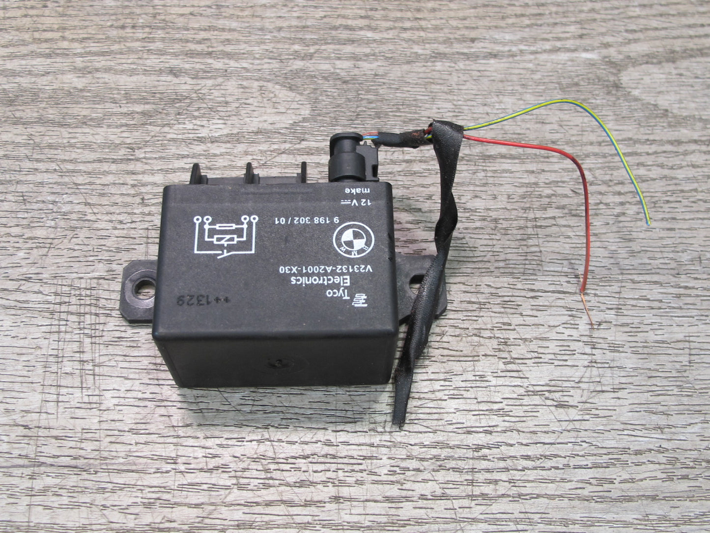 2012-2018 BMW F12 F13 F06 M6 Engine Cooling Fan Motor Relay Module