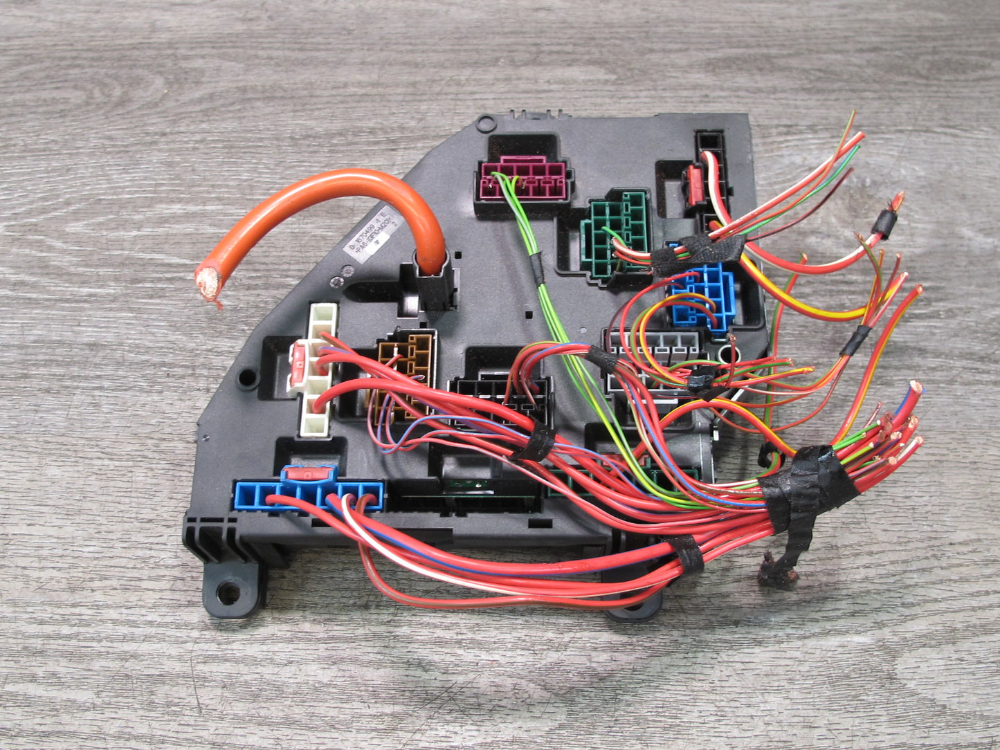 2012-2015 BMW F12 F13 F06 M6 Rear Power Distribution Fuse Box Module